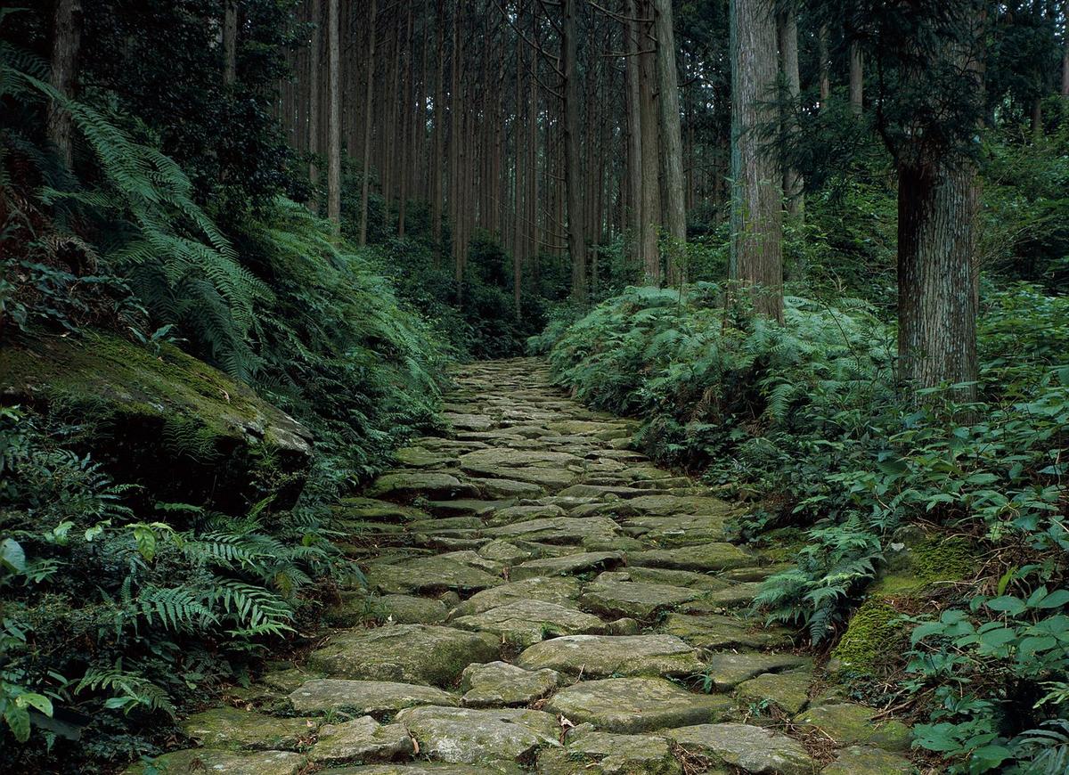 Take a walk down the stone paved path in Mie Prefecture