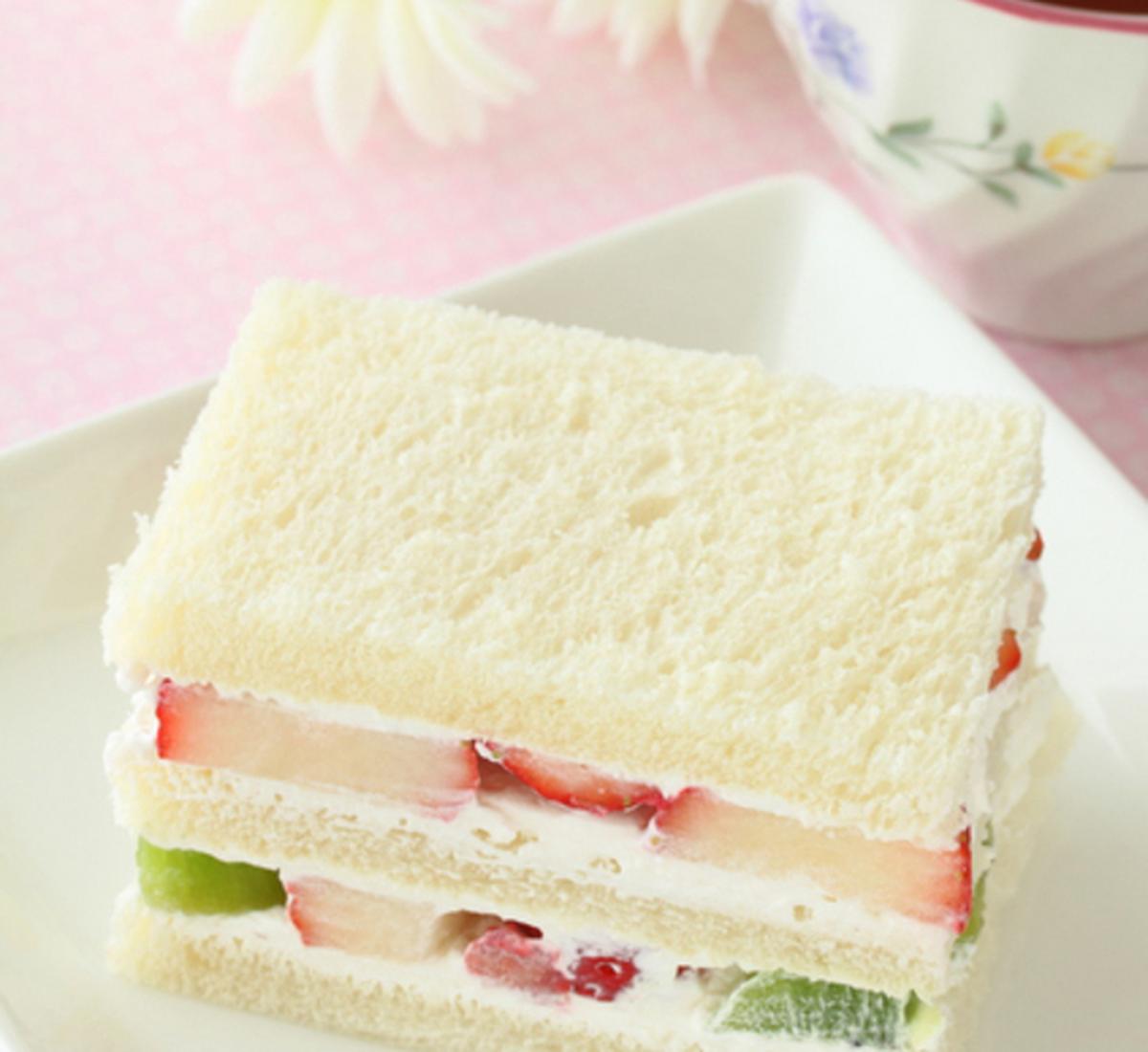 fruit sandwich