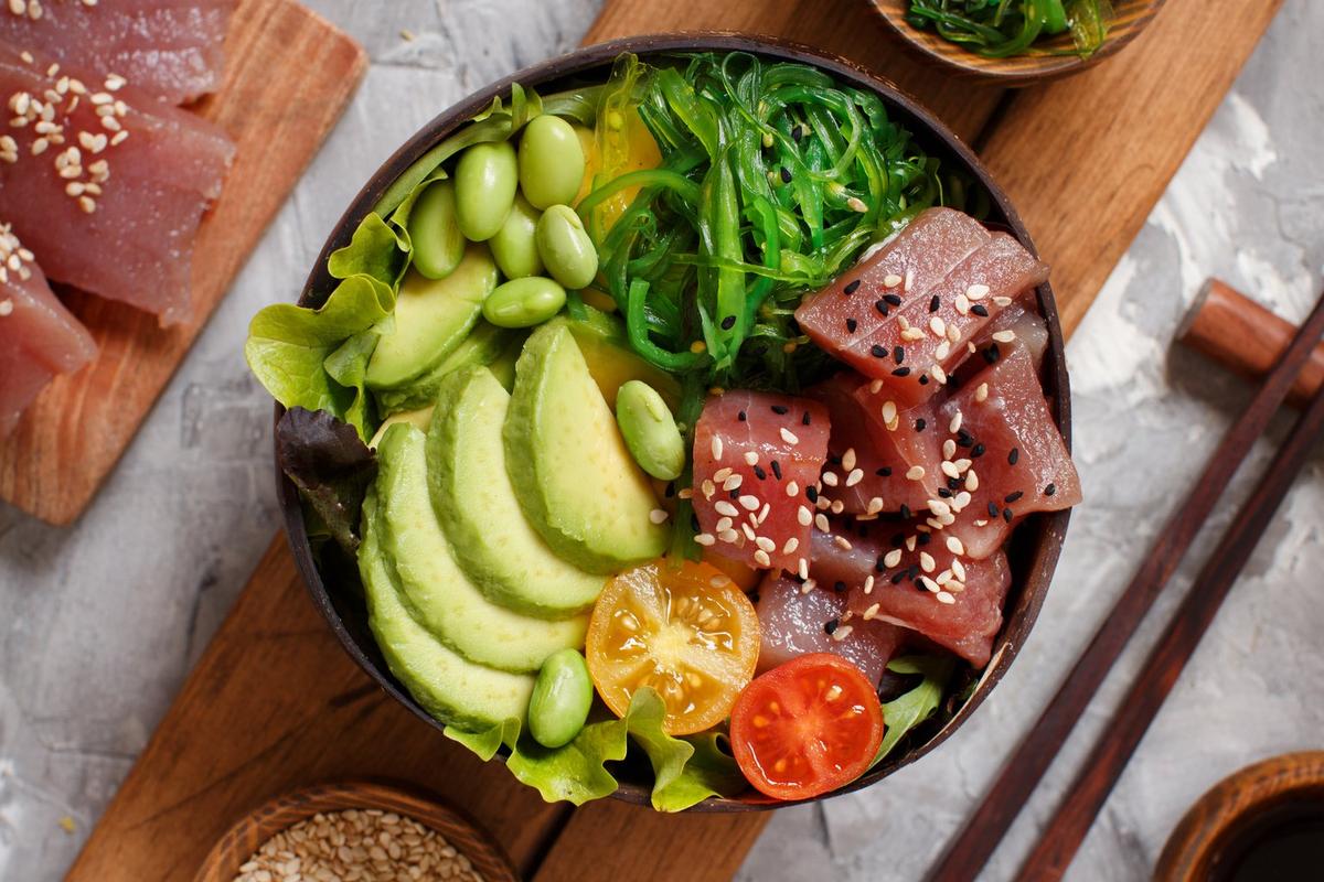 tuna poke bowl