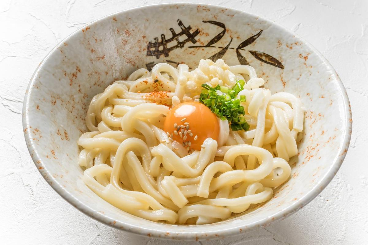 Bukkake udon noodles