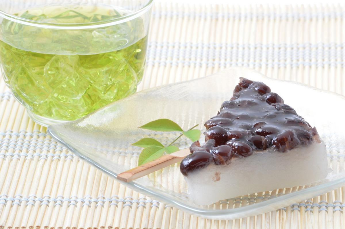 Minazuki rice cake topped with azuki beans