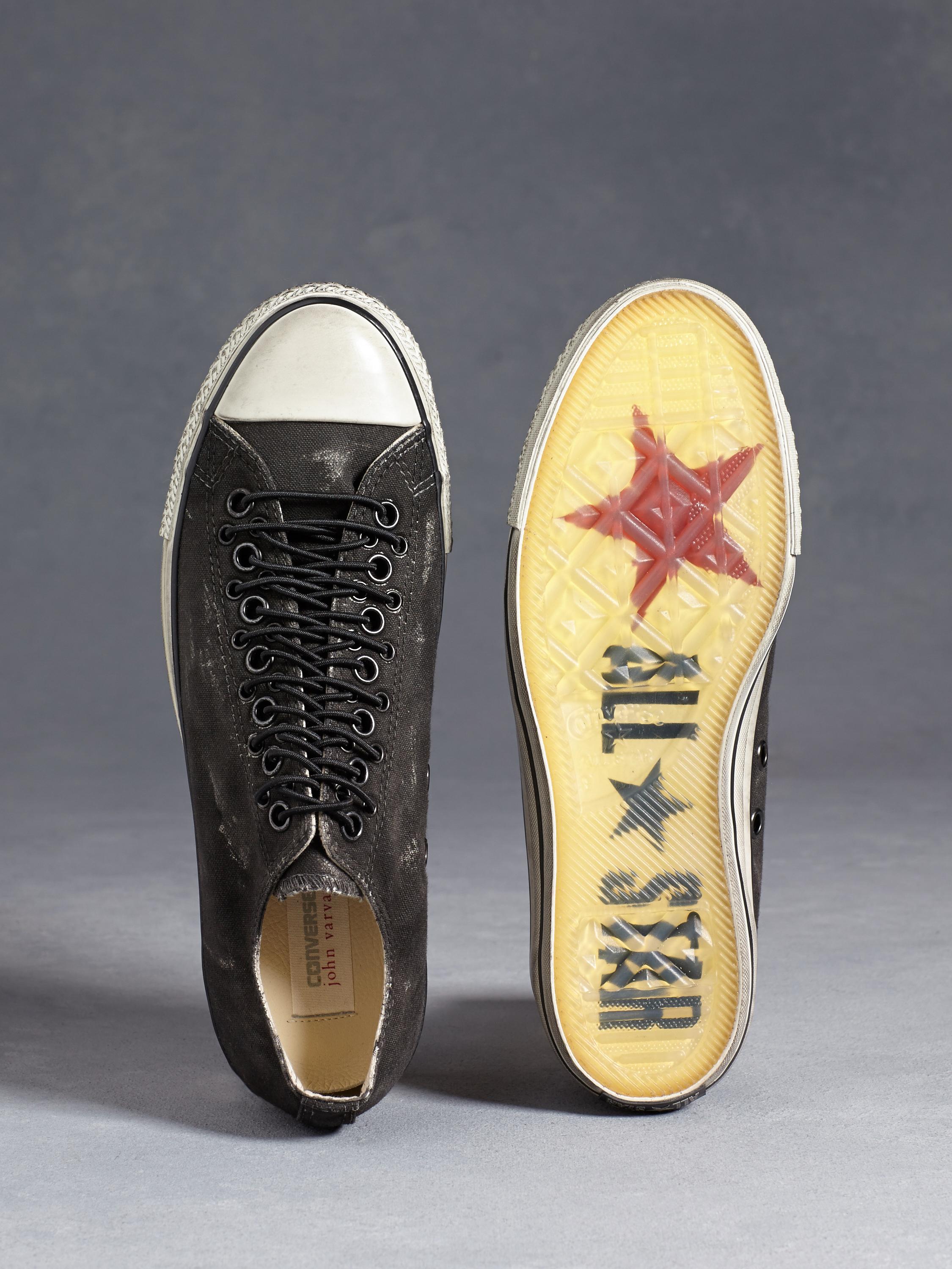 PAINTED CANVAS MULTI EYELET ALL STAR image number 3