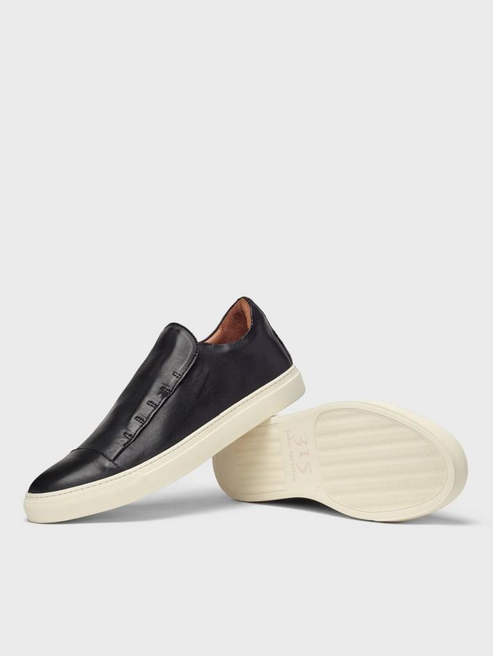 REED LACELESS LOW TOP SNEAKER image number 4
