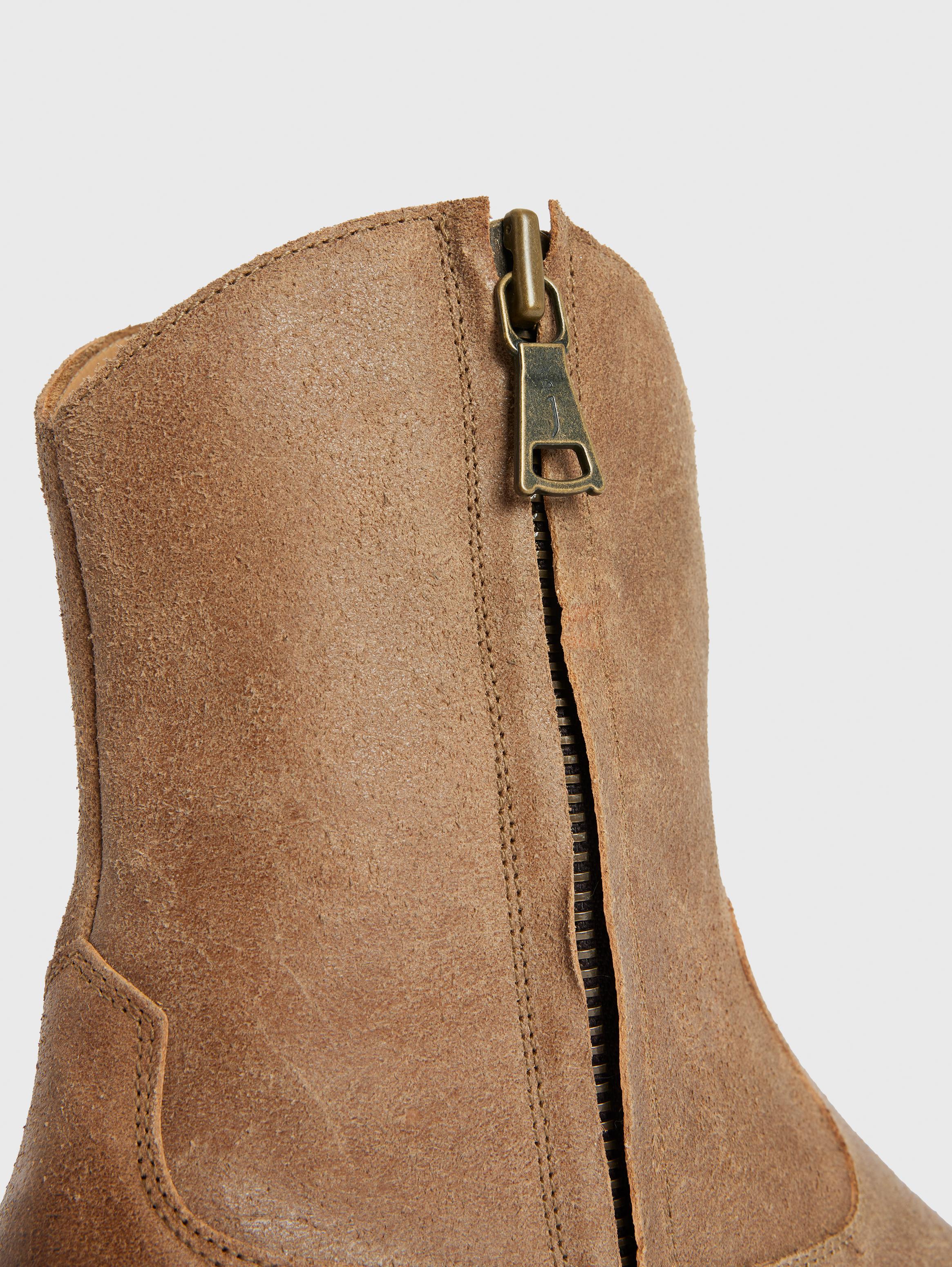 What boots are hot sale in fashion 218