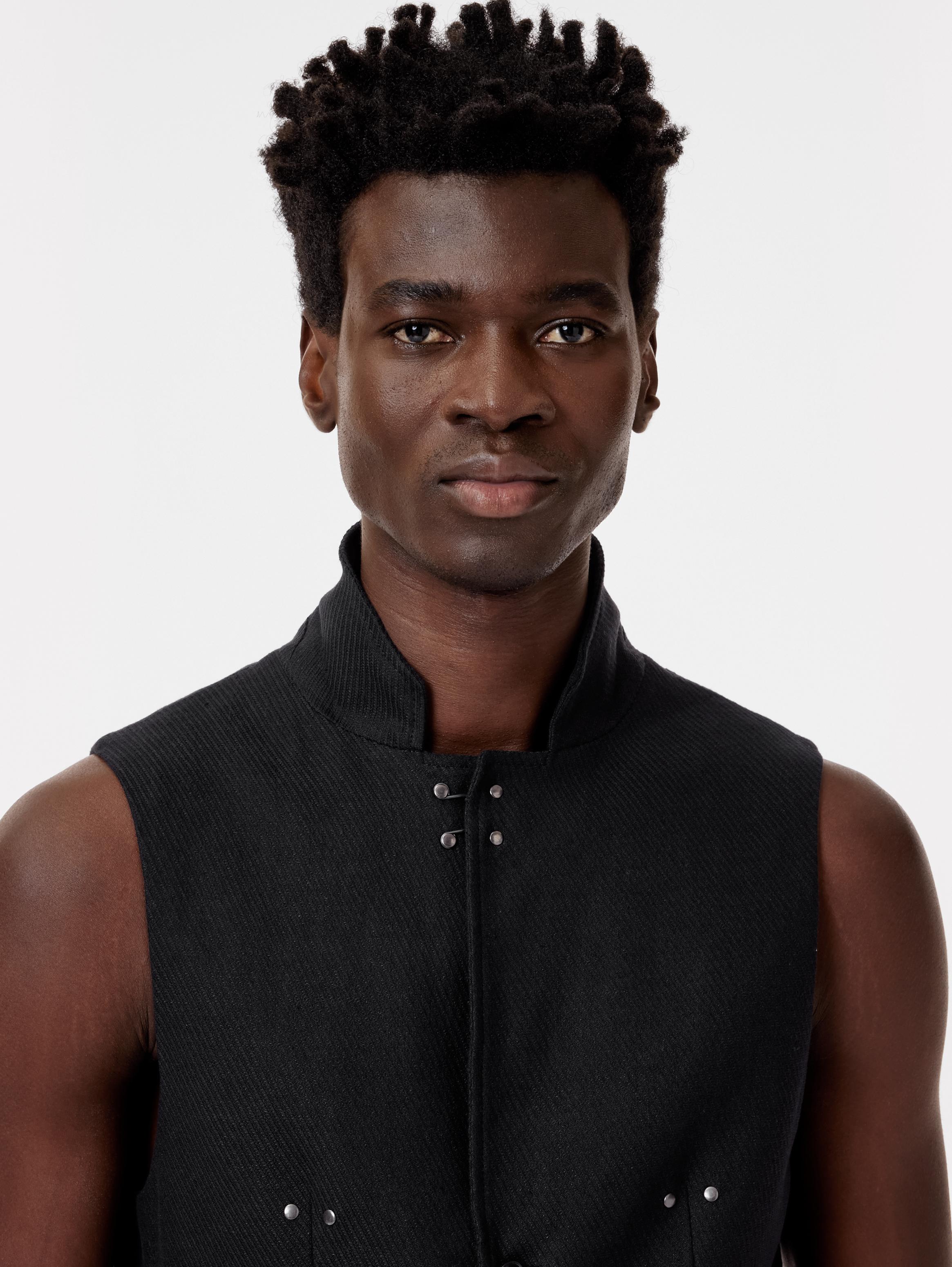 ARENAS VEST image number 7