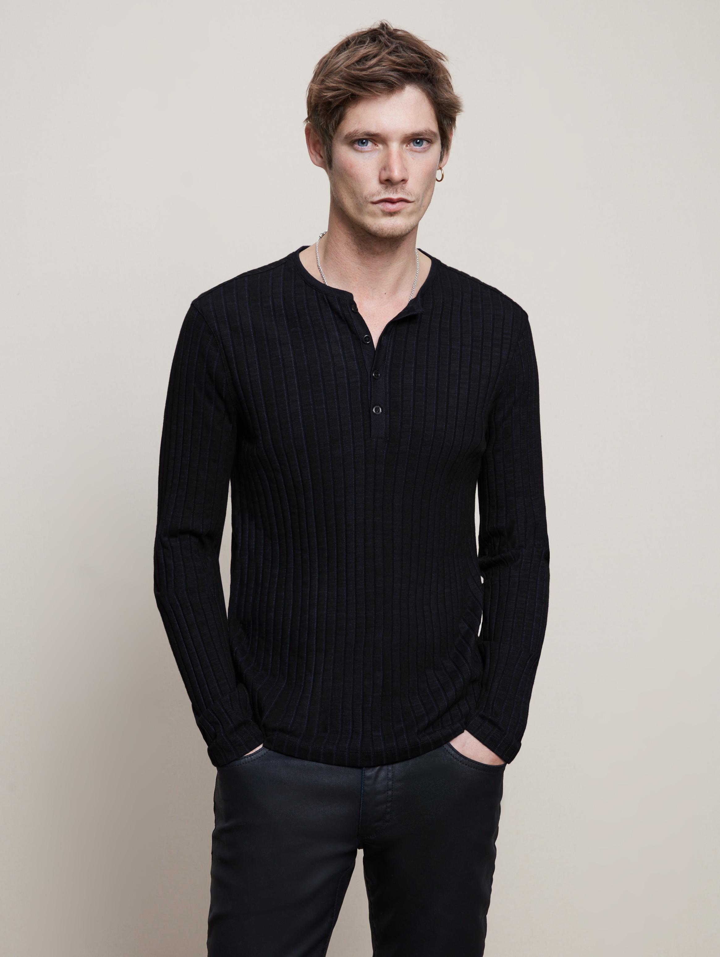 REGULAR FIT LS HENLEY W/ PLEATED TEXTURE image number 1