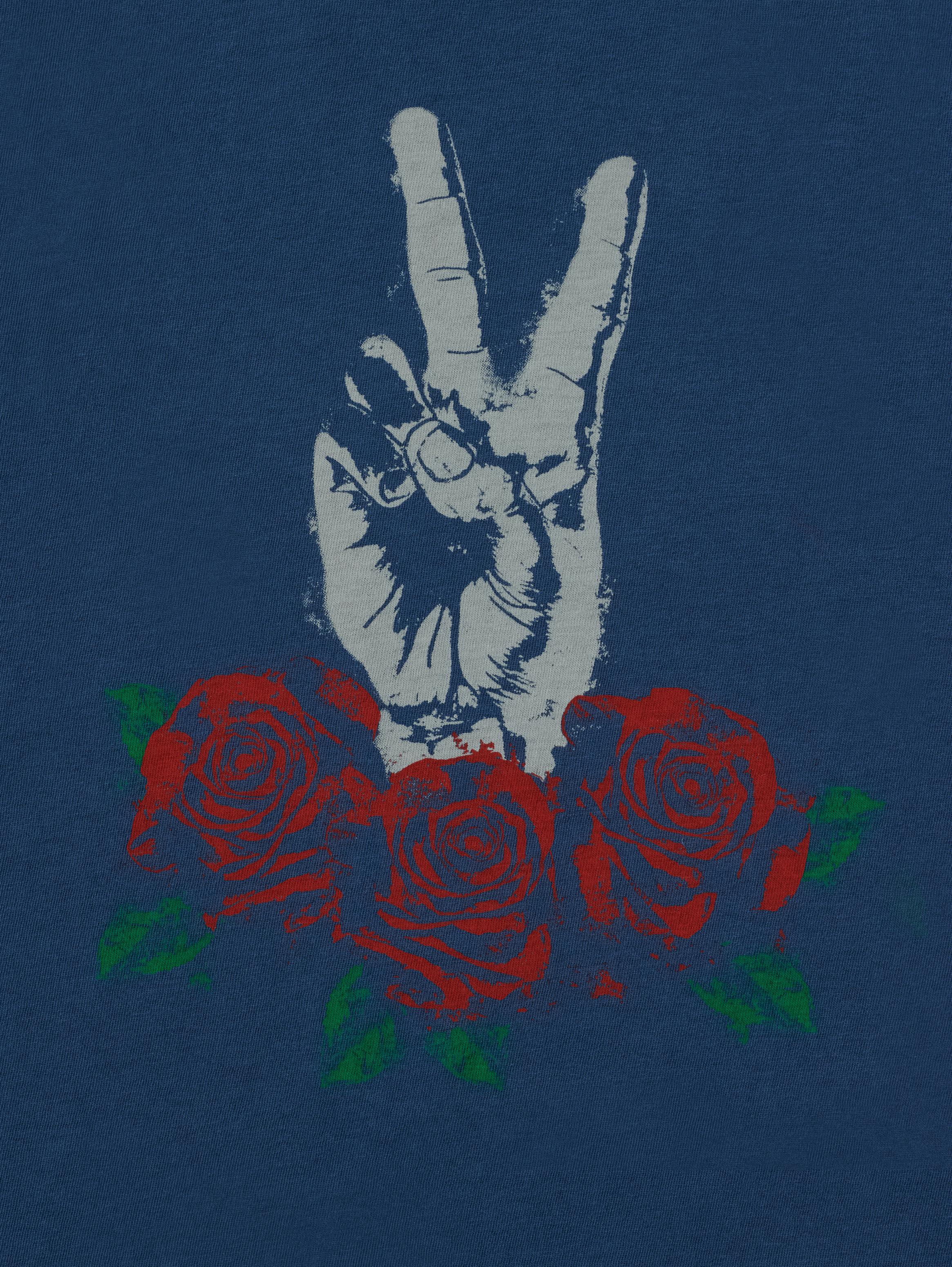 HAND AND ROSES TEE image number 2