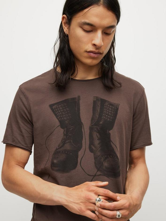 BOOTS TEE image number 2