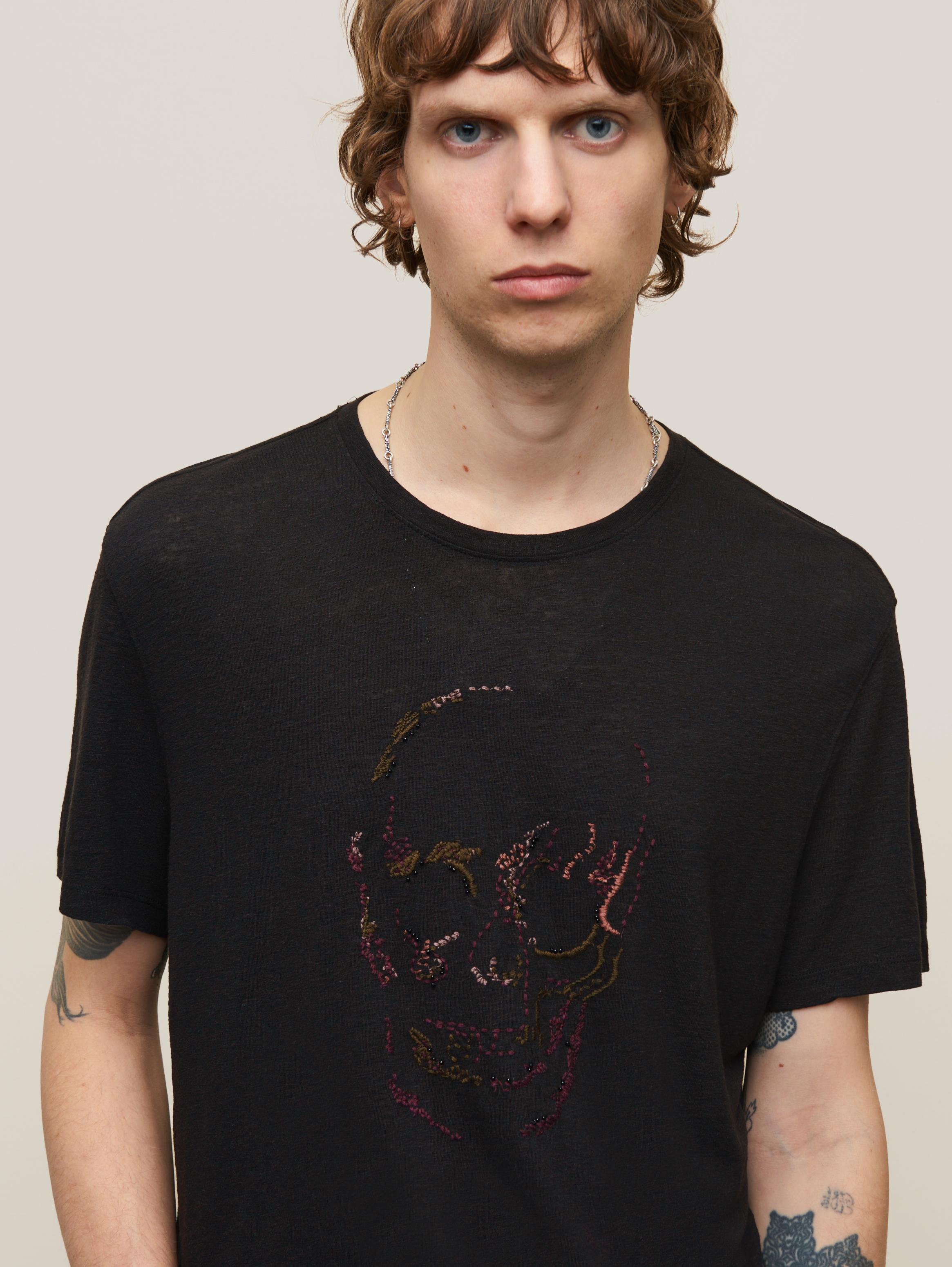 EMBELLISHED SKULL TEE | John Varvatos