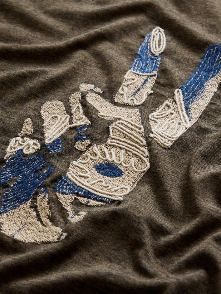 PEACE EMBROIDERY TEE image number 7