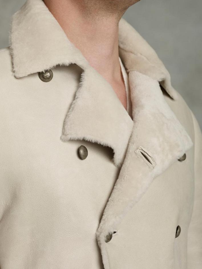 DB SHEARLING COAT W. SLEEVE STRAPS image number 3