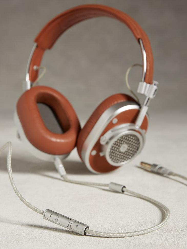 Over Ear Headphones in Silver image number 3