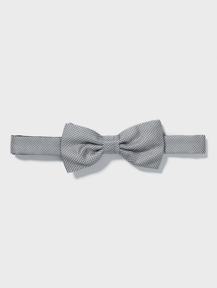 PRE-TIED BOWTIE image number 1