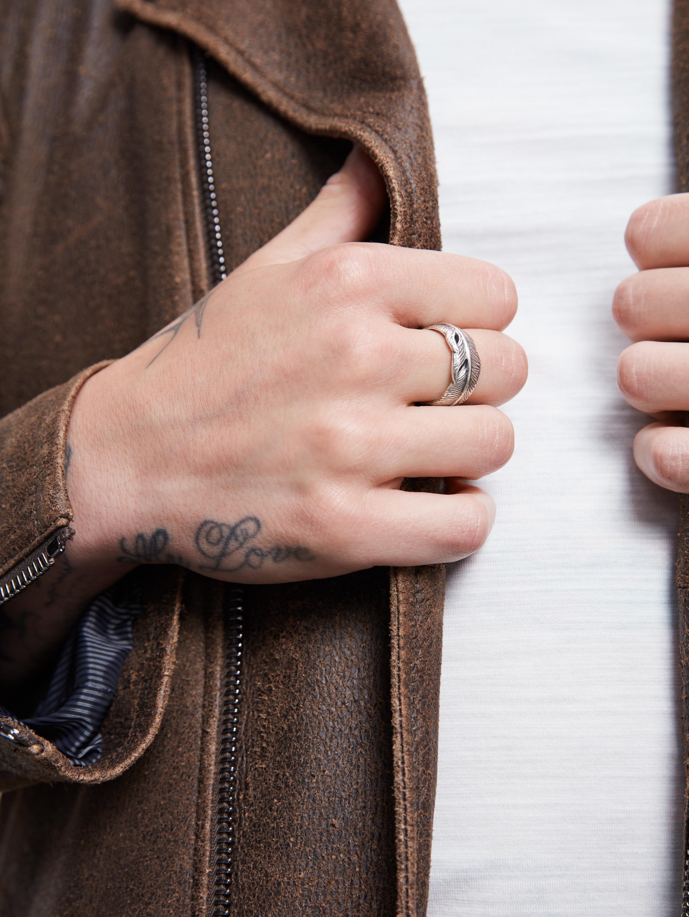 SILVER FEATHER RING