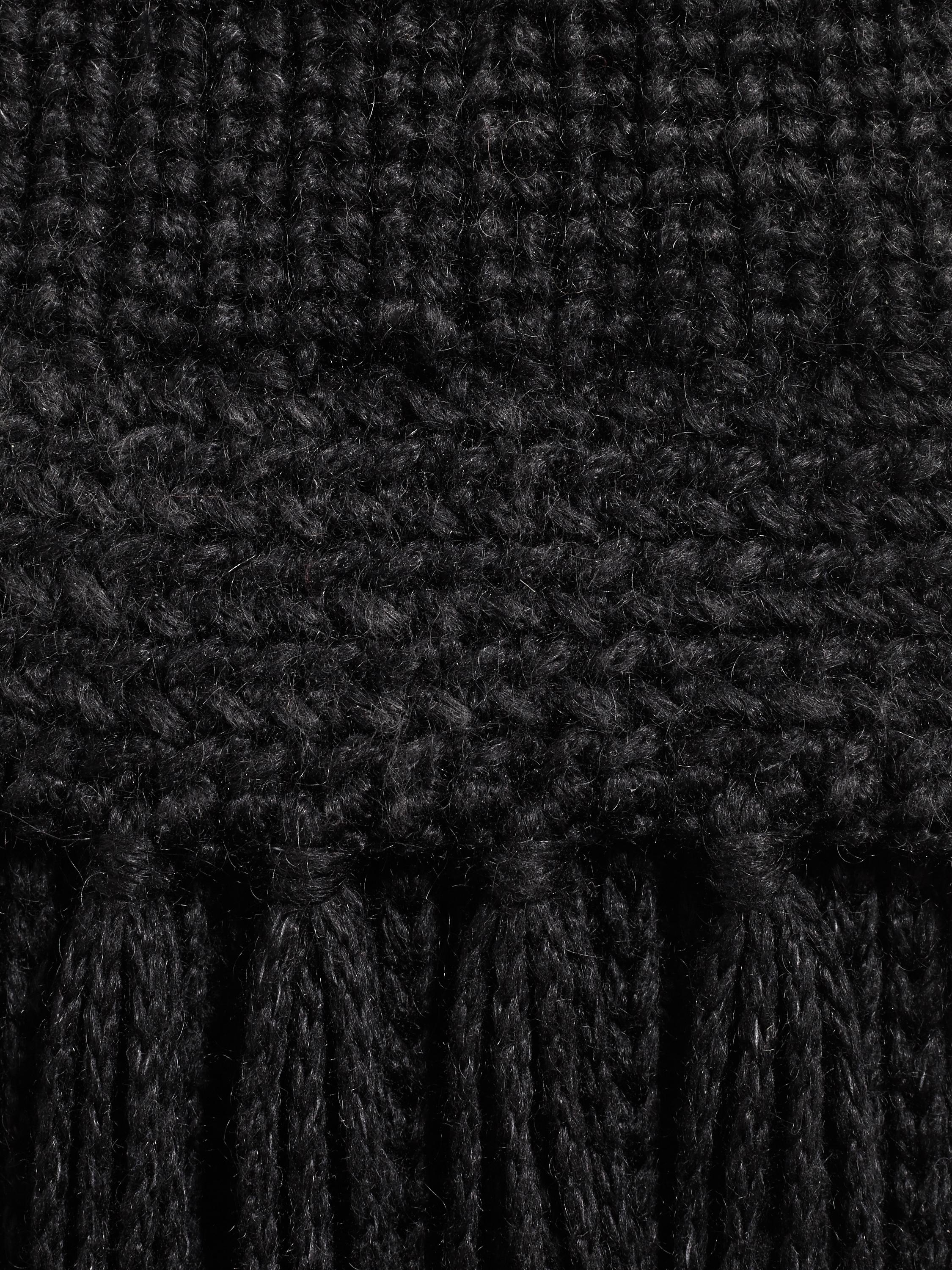 CHUNKY HAND KNIT SCARF image number 2