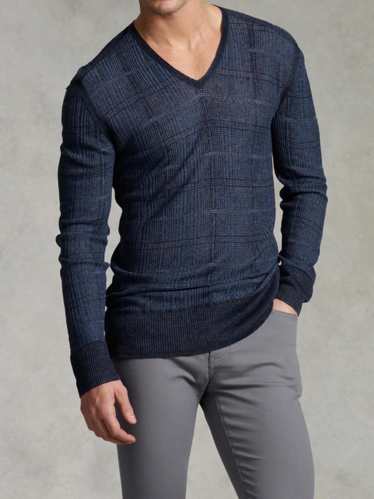 Patterned V-Neck Sweater image number 1