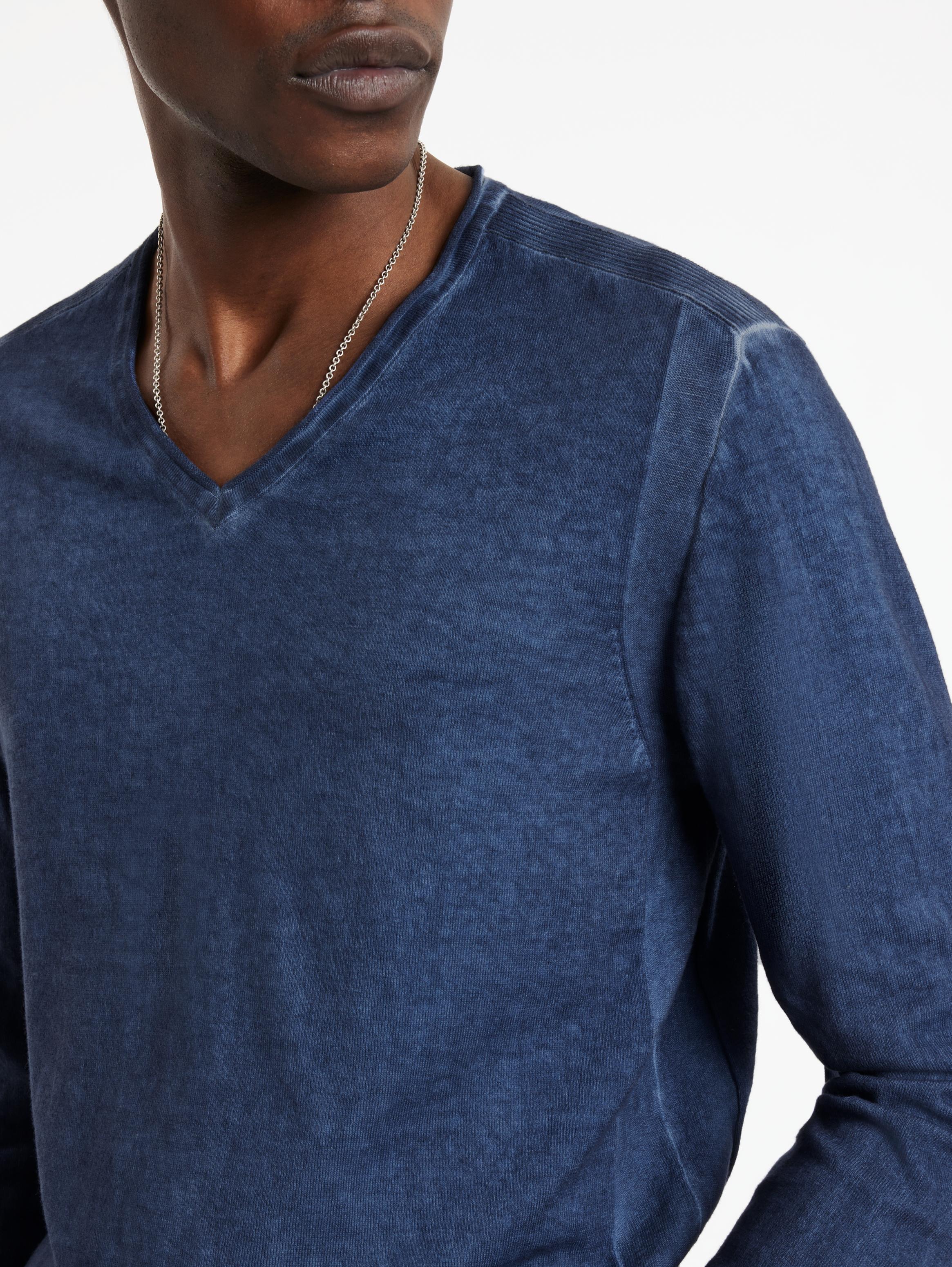 DREW V-NECK SWEATER image number 3