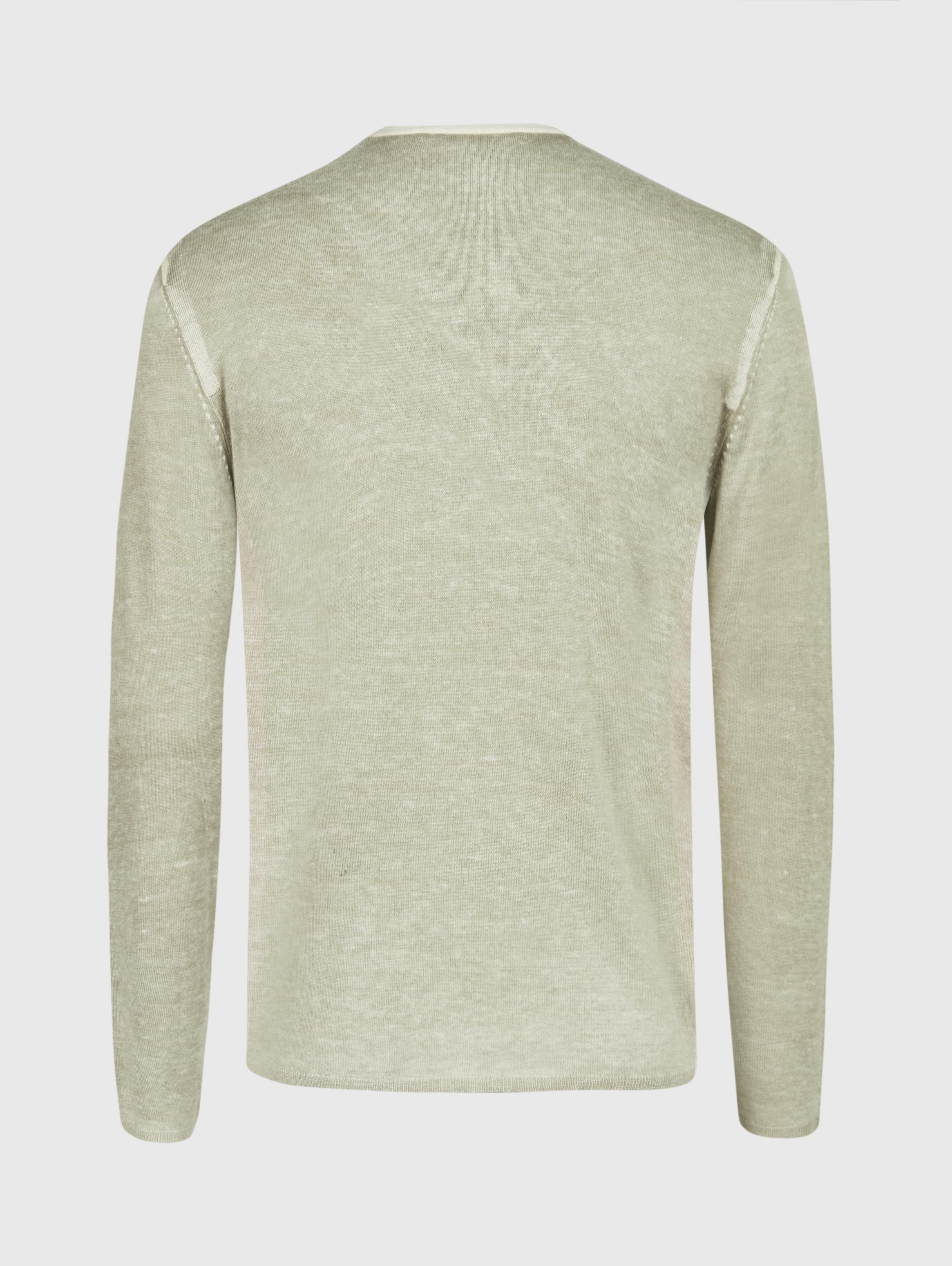 LONG SLEEVE V-NECK WITH REVERSE PRINT image number 4