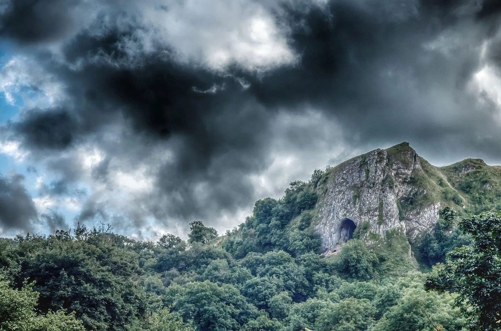 Thors Cave Manifold Valley