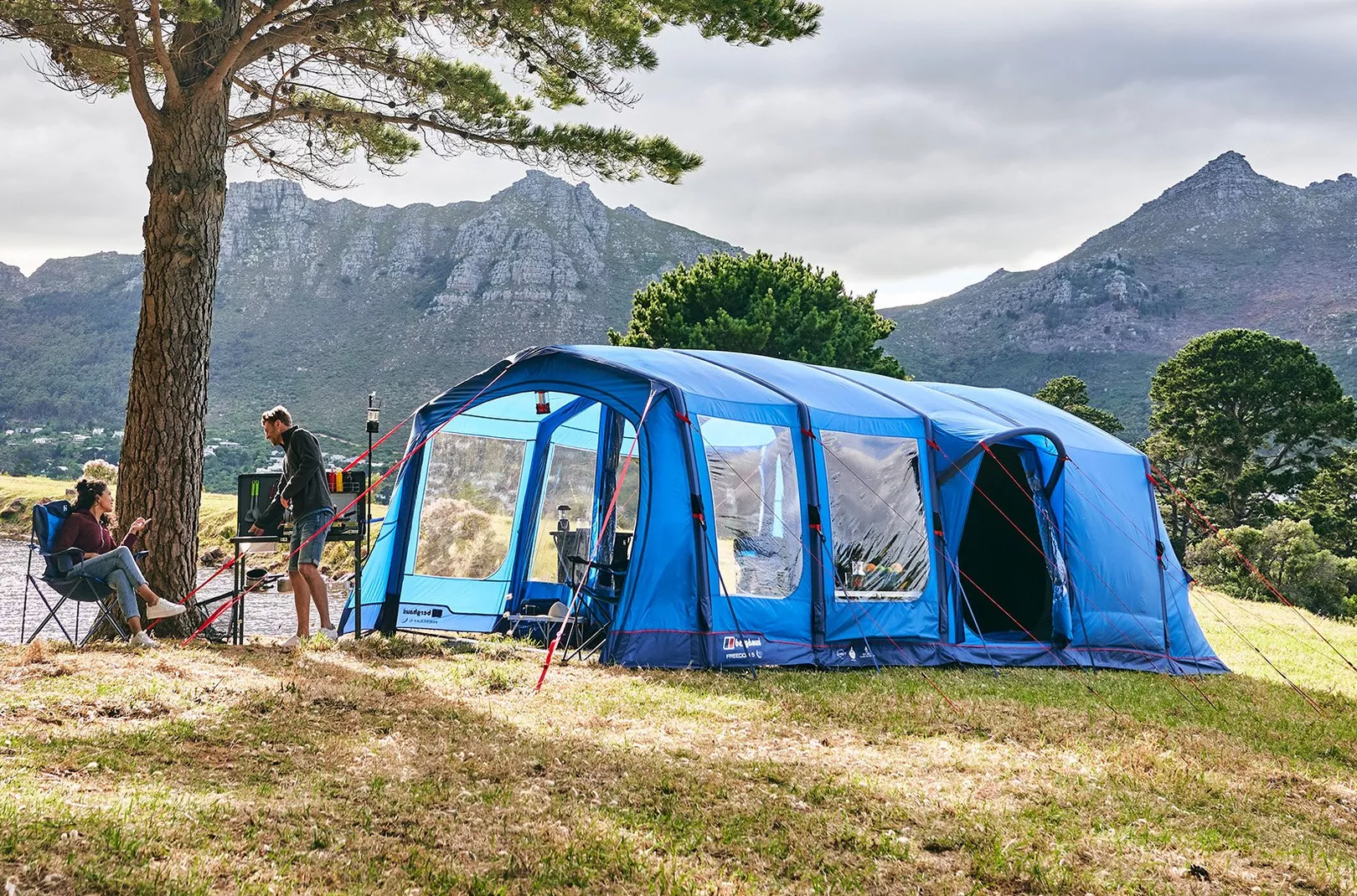 Family camping with Freedom tent