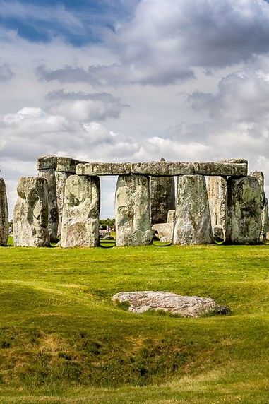 8 UK Historical Sites for Families to Visit