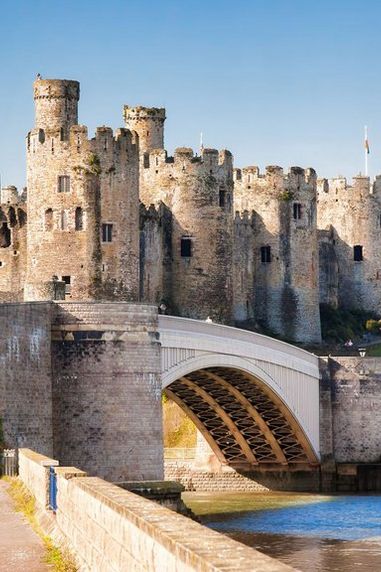 9 Castles to Visit Across the UK