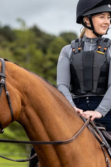How To Fall Safely Off A Horse - Our Top Tips For Riders