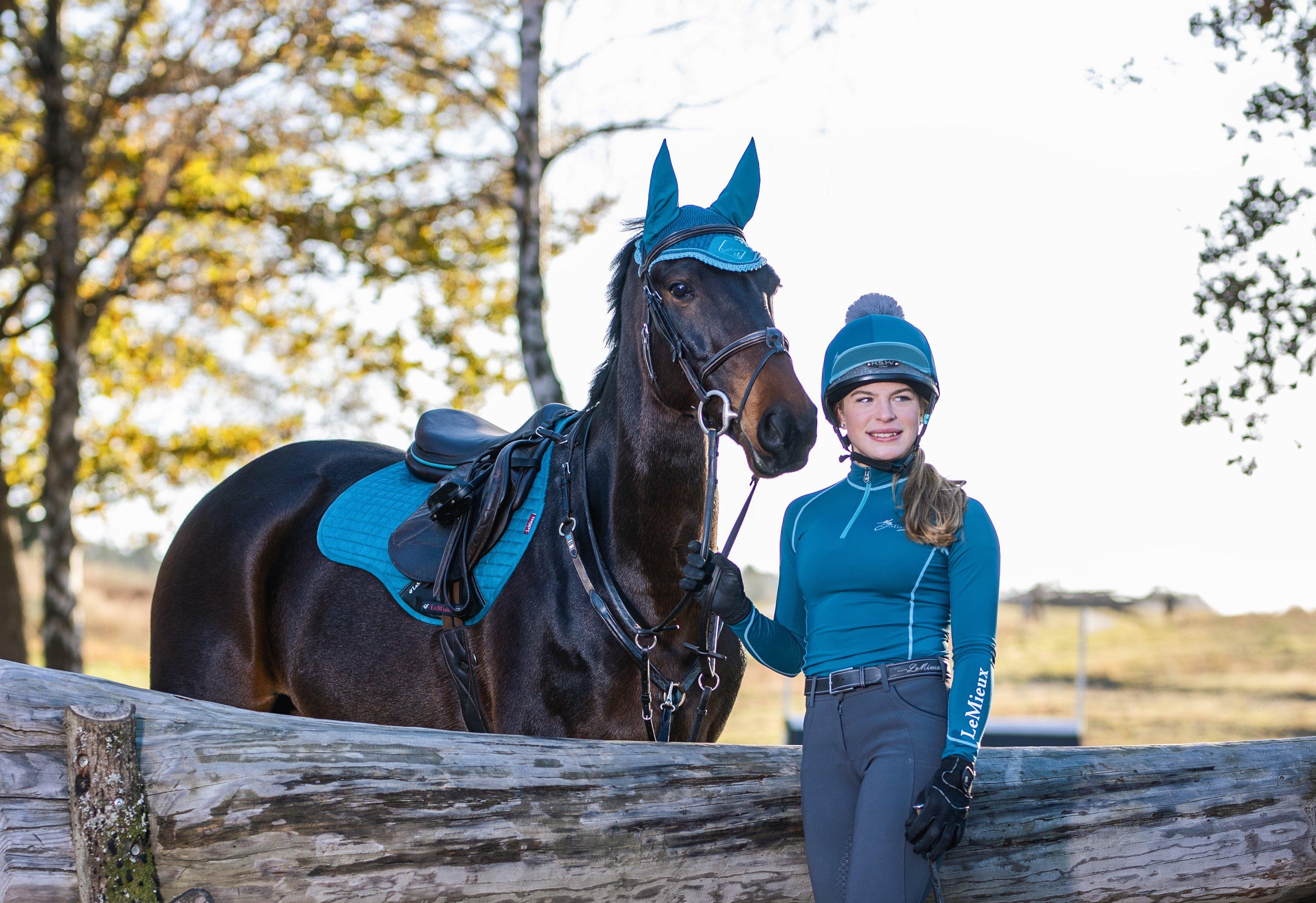 Pet club feed outlet and tack