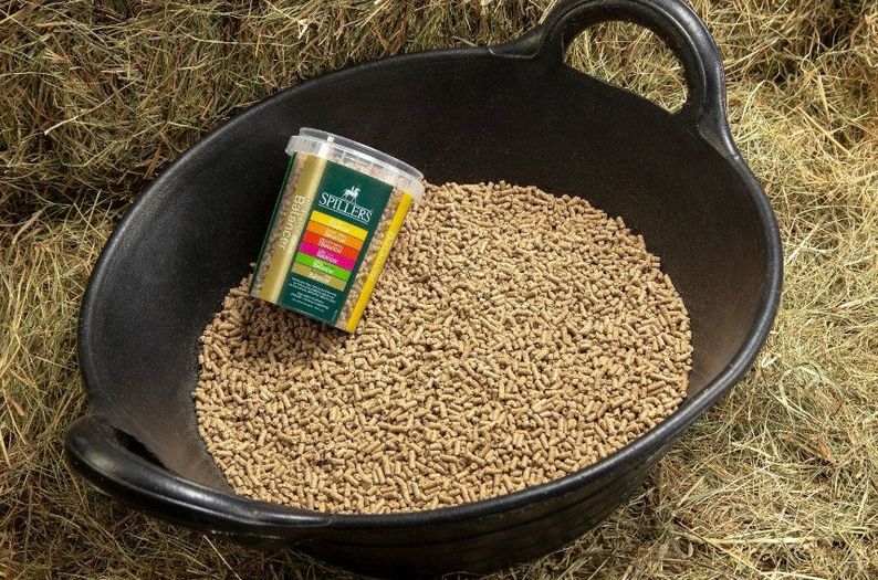 Spillers Horse Feed & Treats - Stable Staples