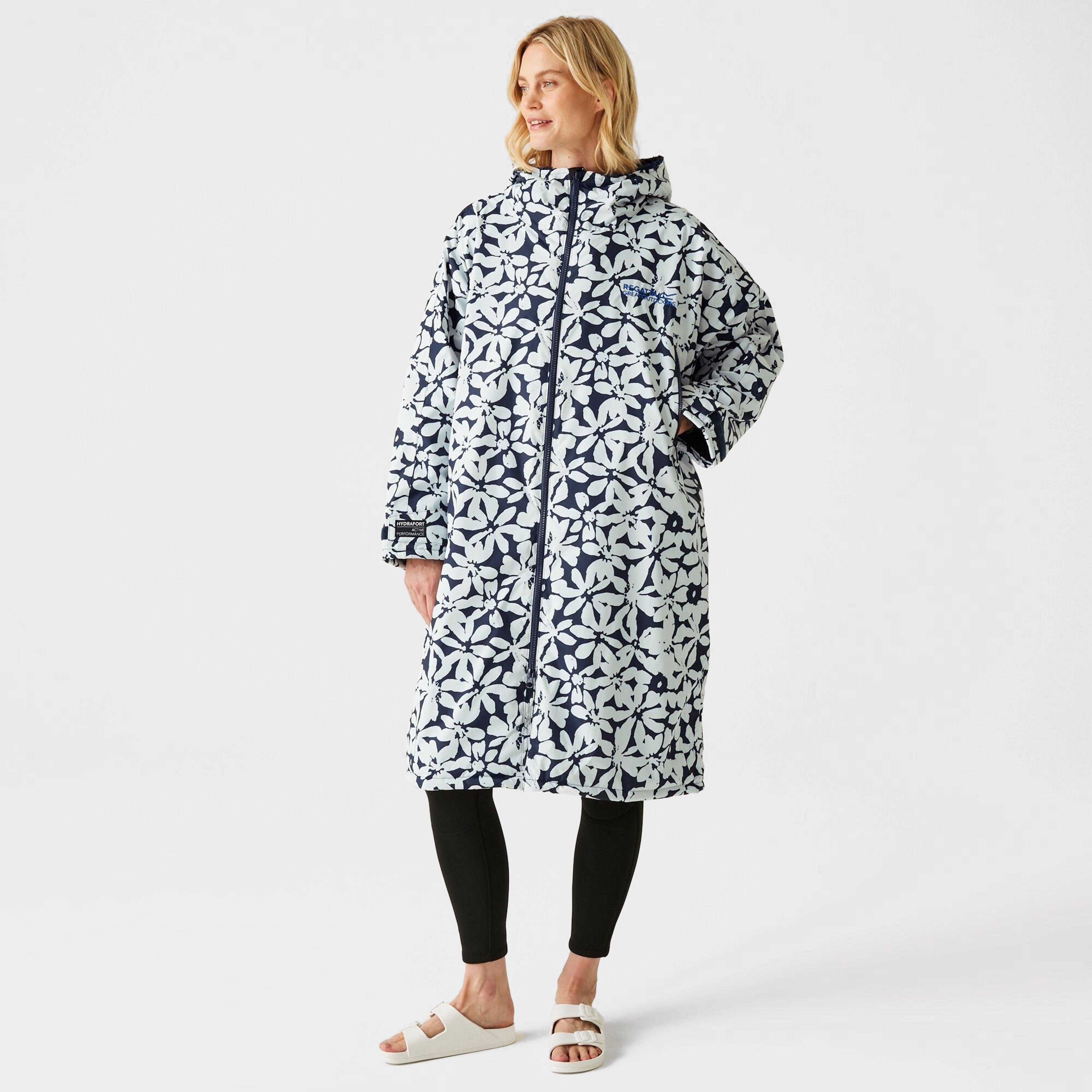 Image of Regatta Waterproof Changing Robe - Blue, Blue