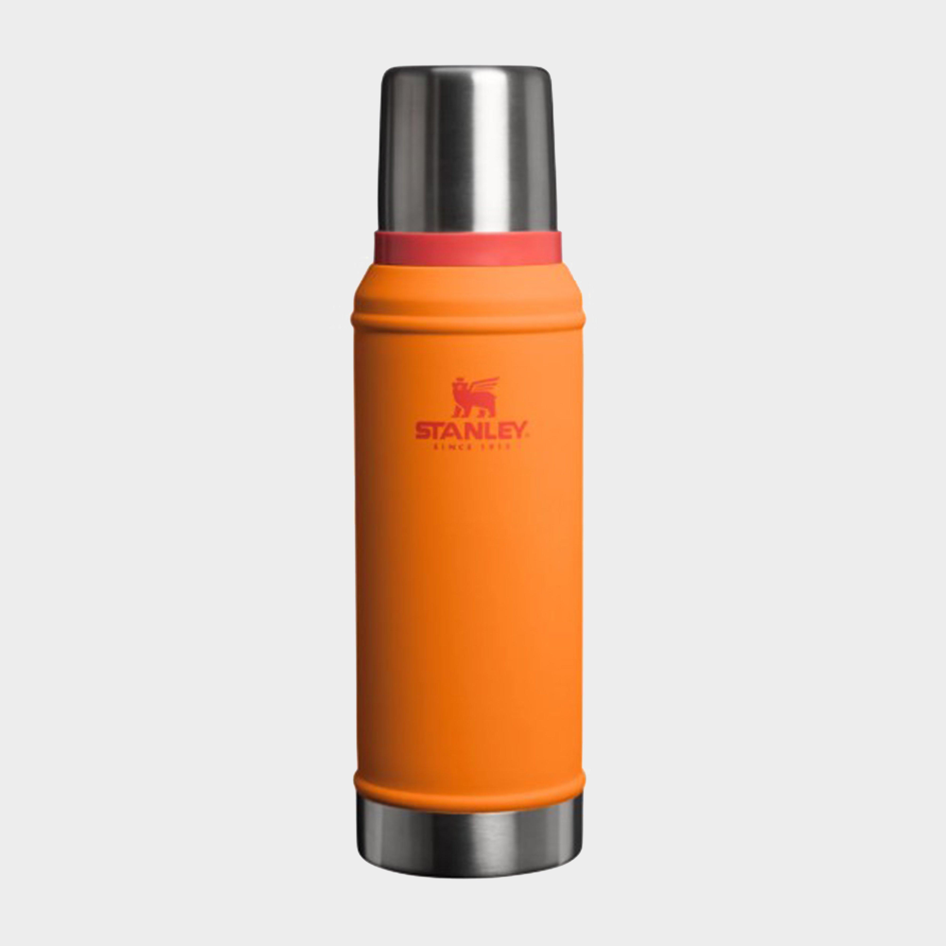 Image of Stanley Classic Legendary Bottle - 0.94L - Goldenrod Coral, Goldenrod Coral