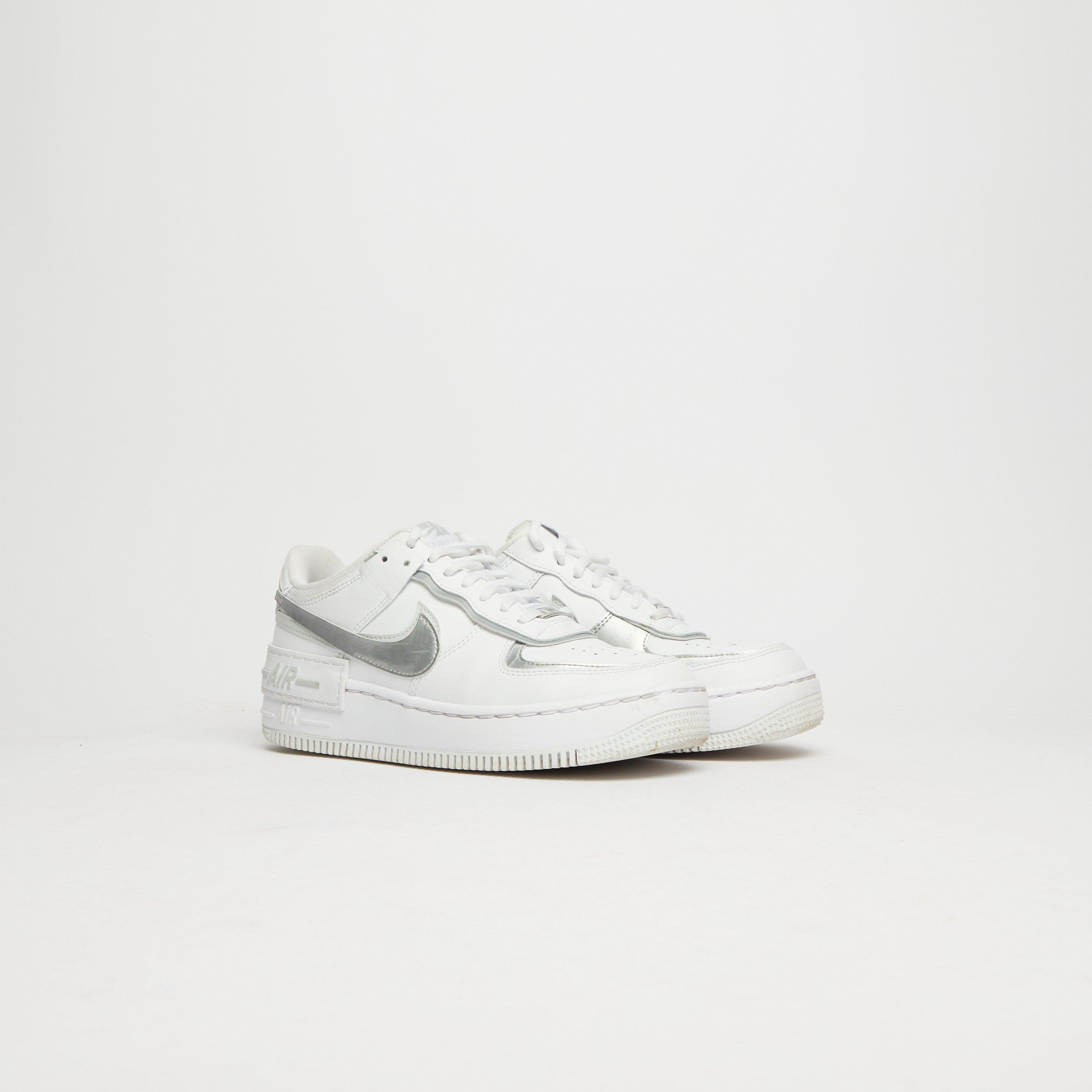 air force 1 silver swoosh