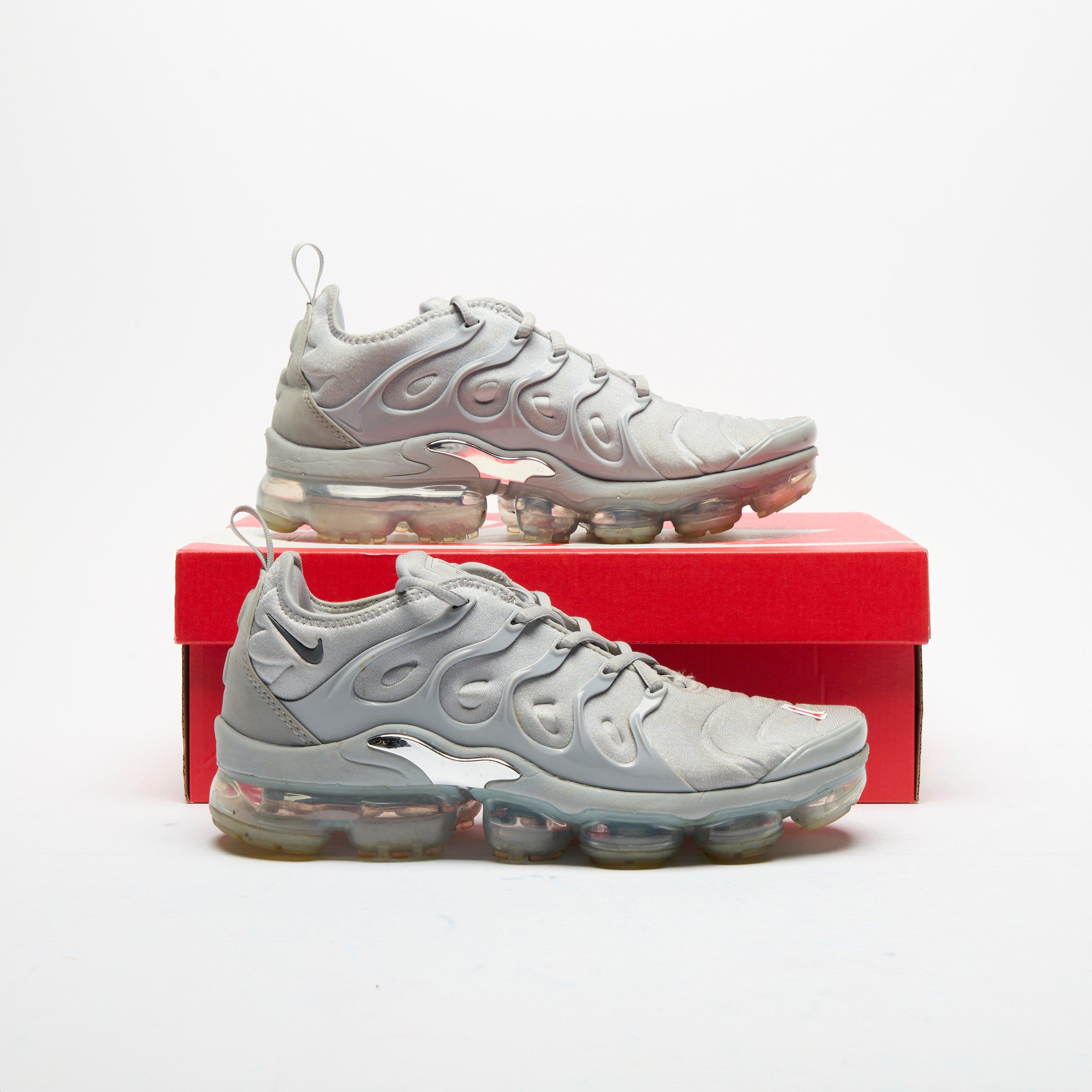 NIKE Air VaporMax Plus Men s Grey SIZE 7 Trainers