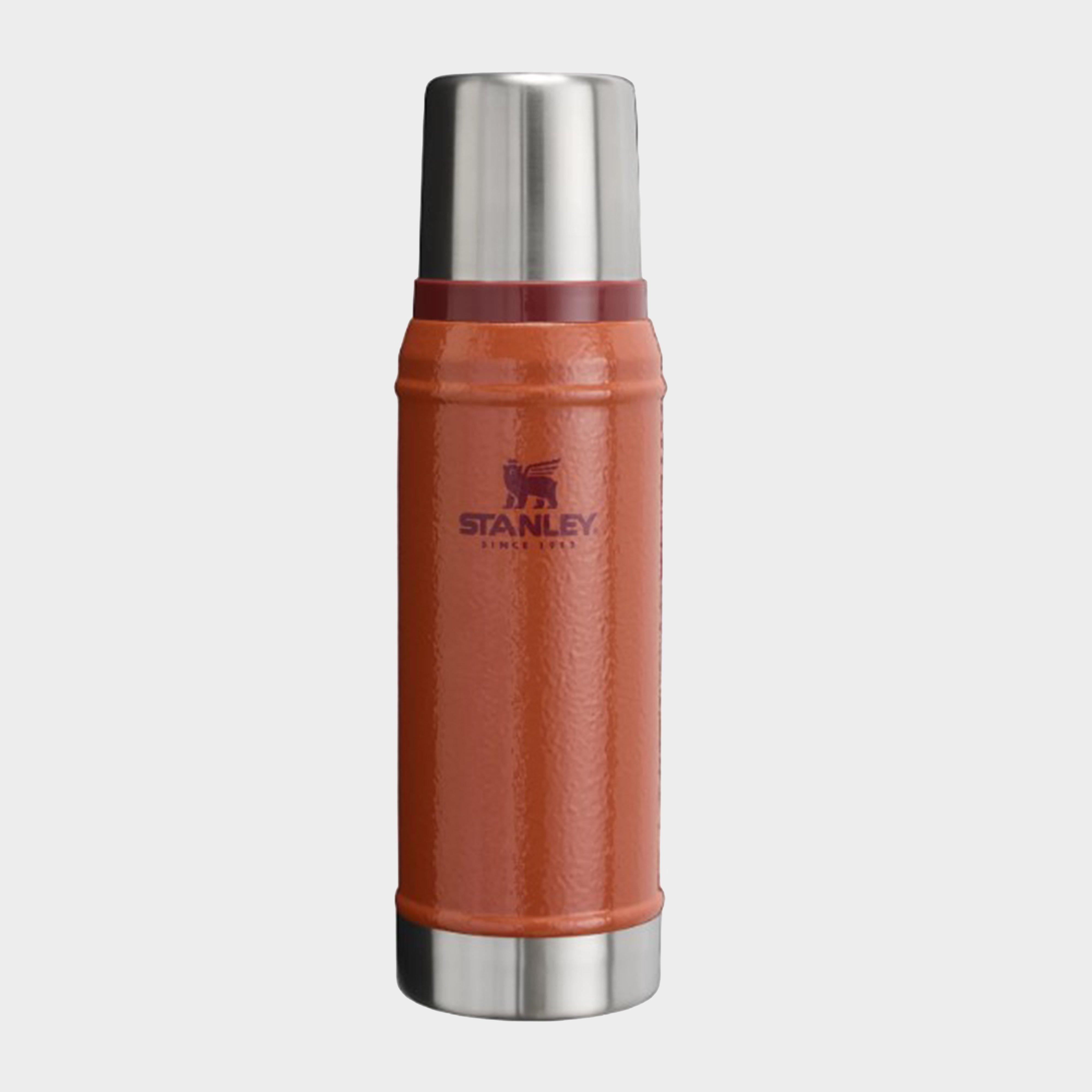 Image of Stanley Classic Legendary Bottle - 0.75L, Red