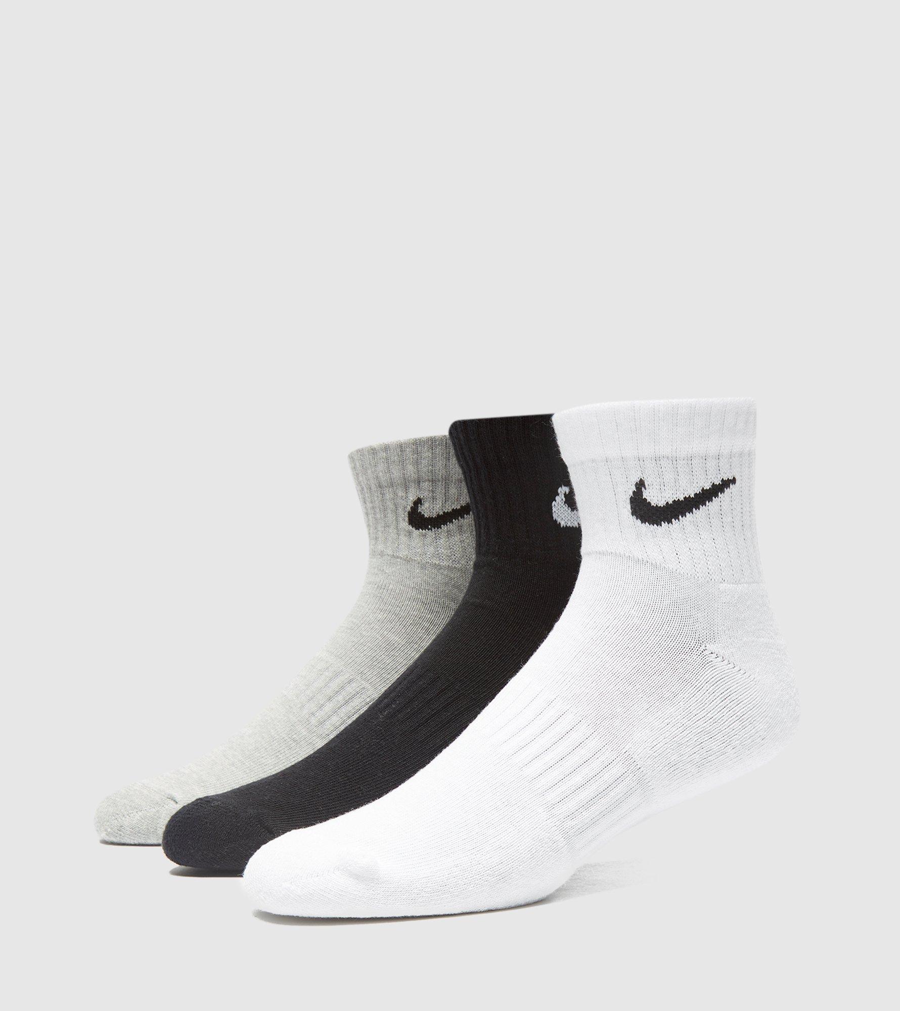 Nike 3-Pack Lightweight Quarter Socks White in   Size 8-11