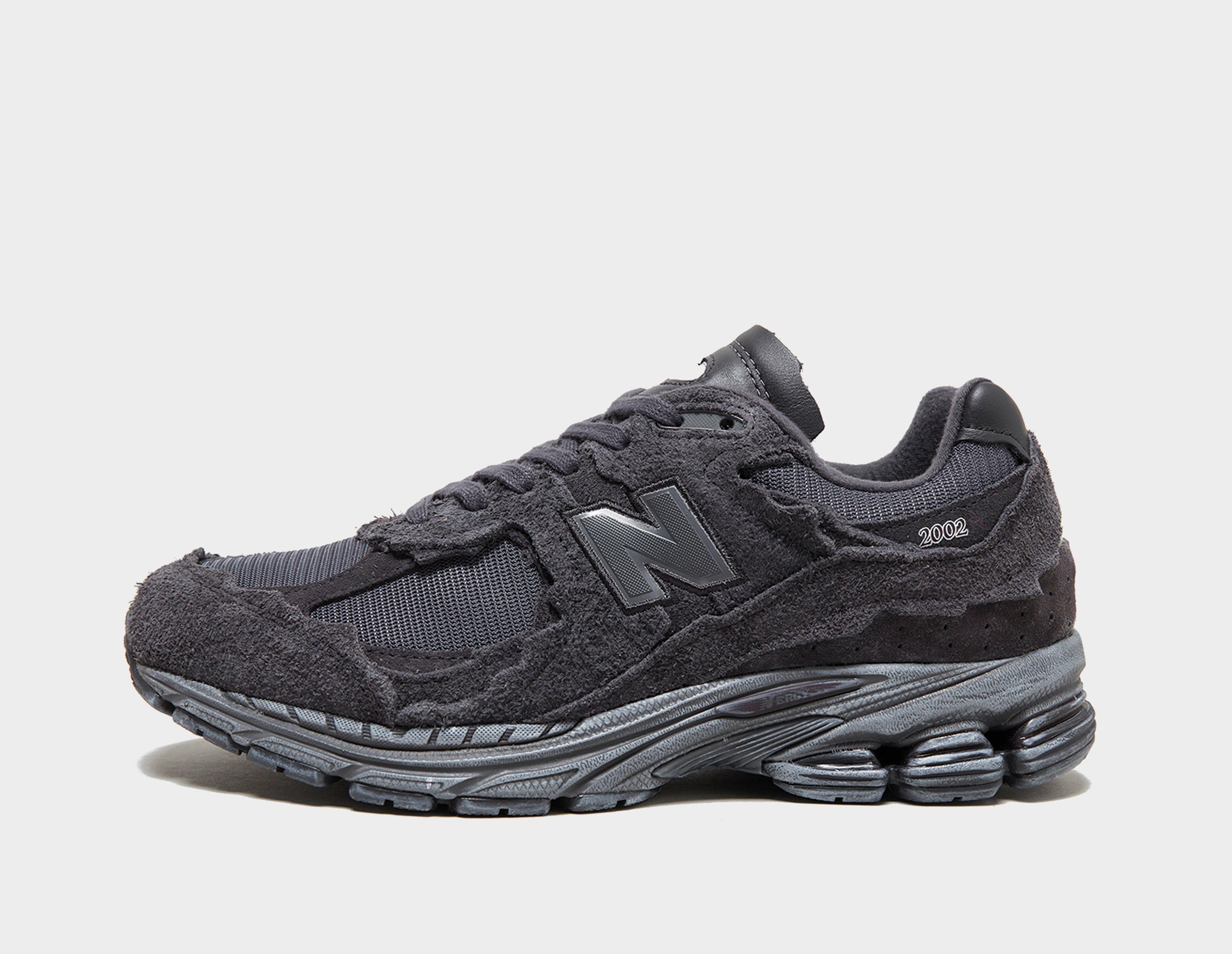 New Balance 2002R Protection Pack Black in  Men's Size 7.5