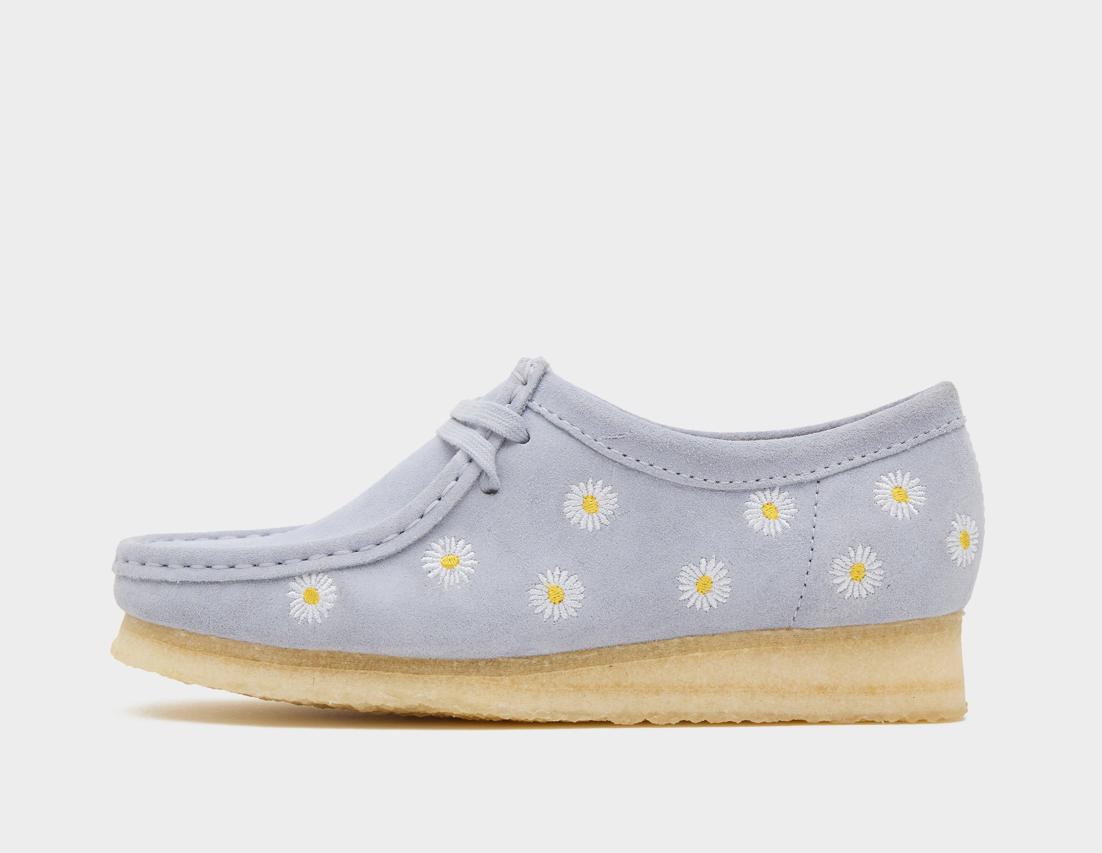 Clarks Originals  Wallabee Blue in  Women's Size 4.5