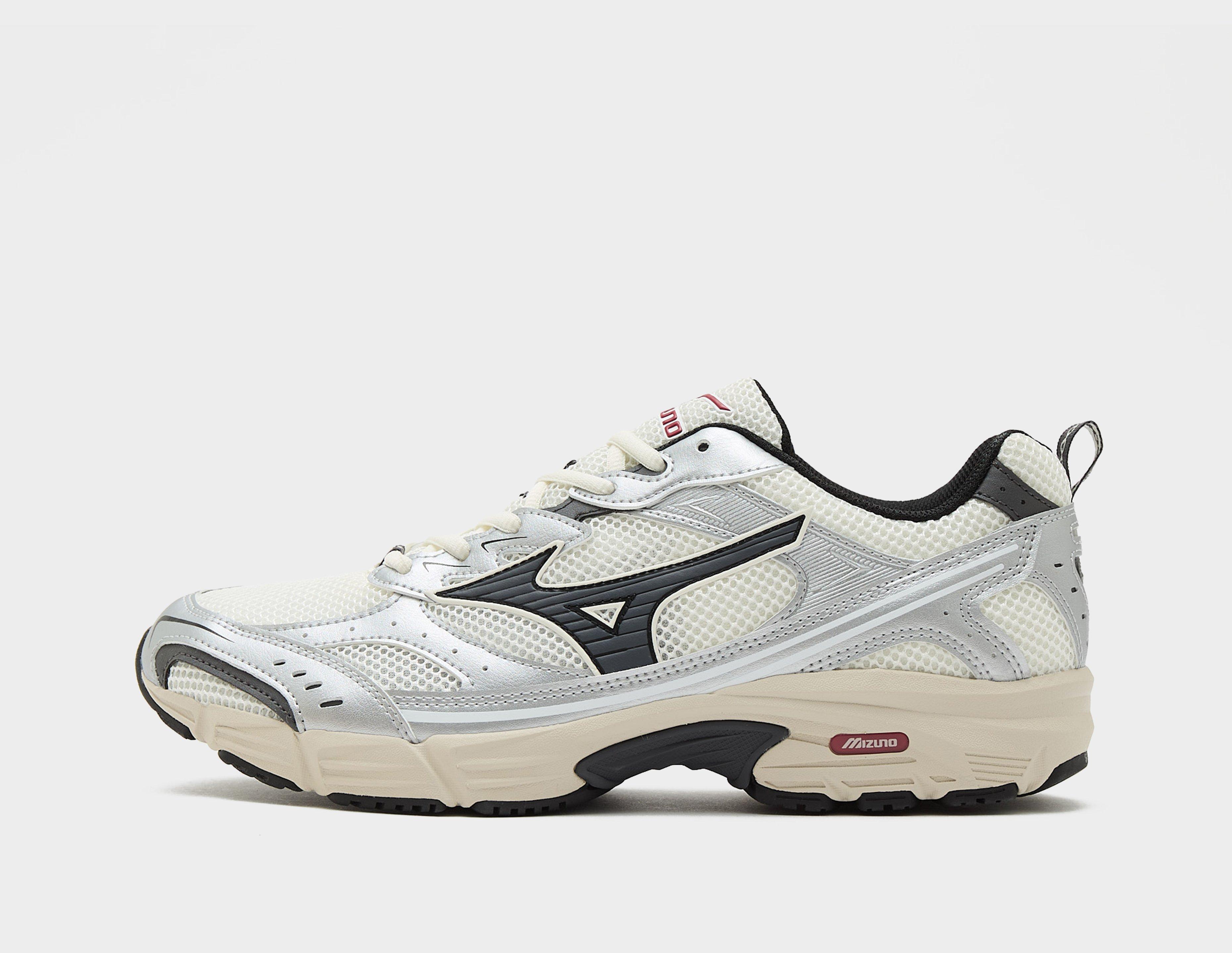 Mizuno Mxr Silver in  Men's Size 7.5