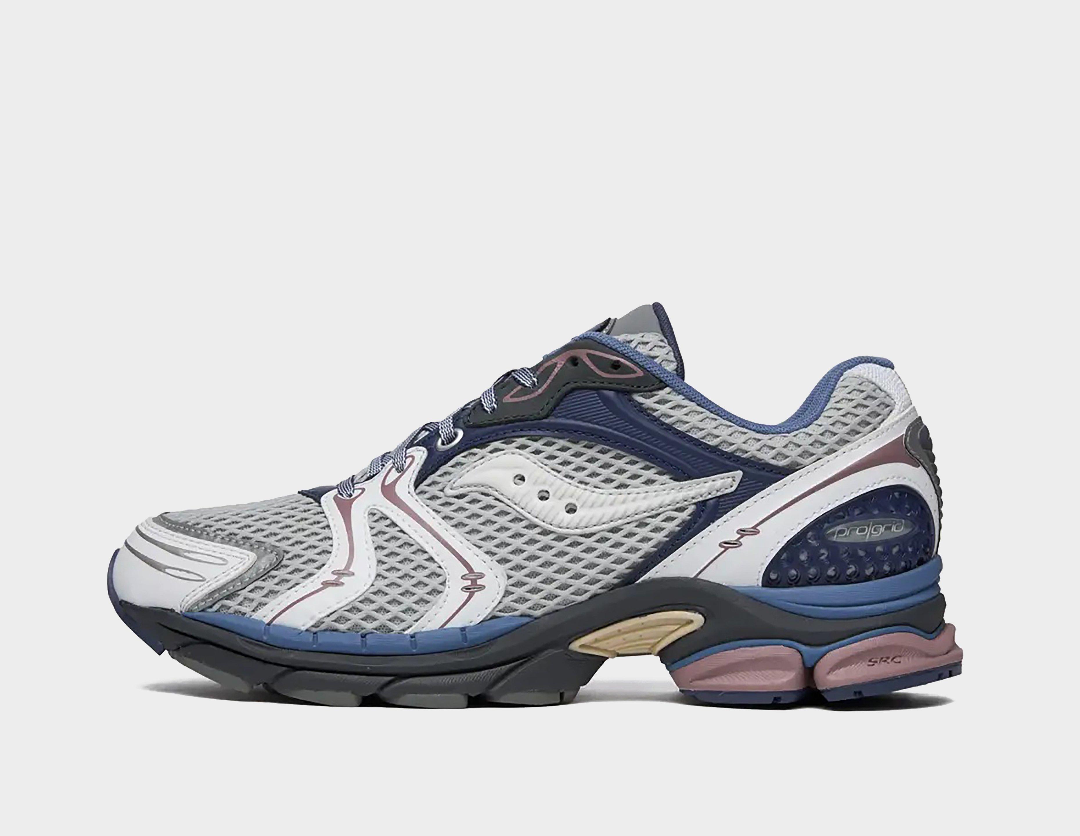 Saucony Progrid Triumph 4 Grey in  Men's Size 7.5