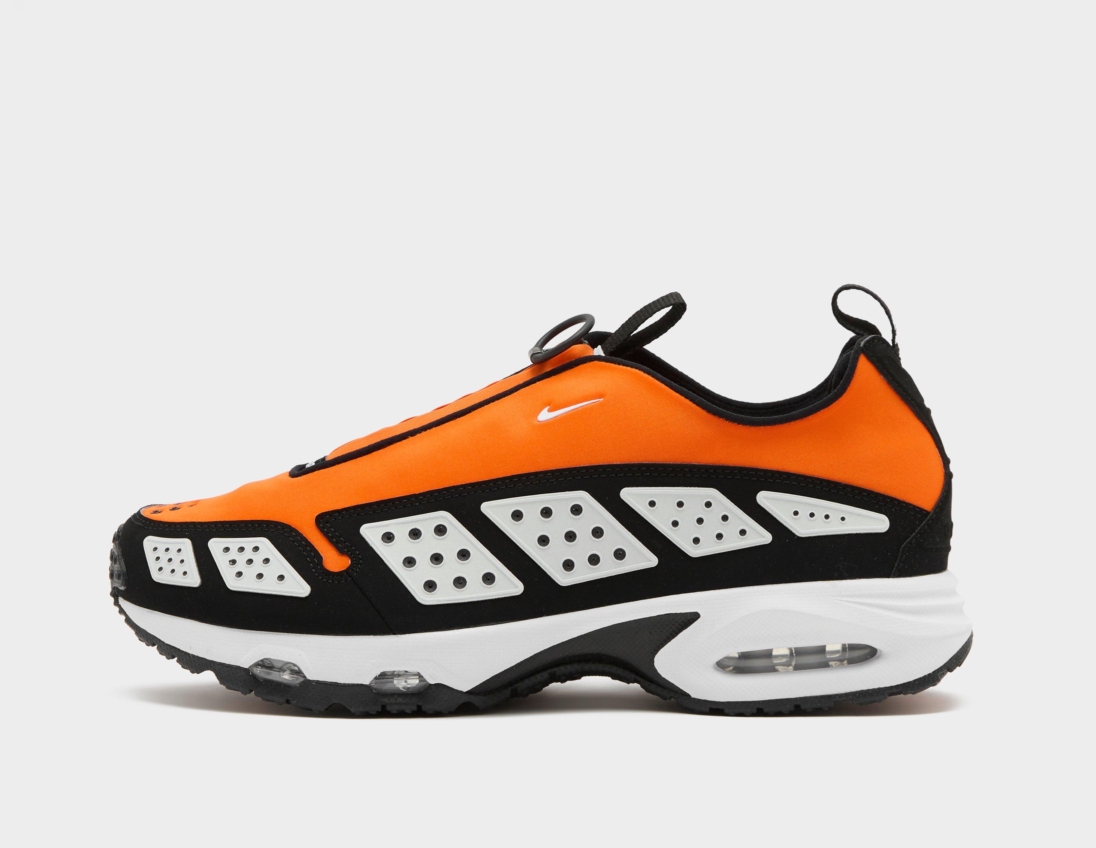 Nike Air Max Sndr Orange in  Men's Size 9