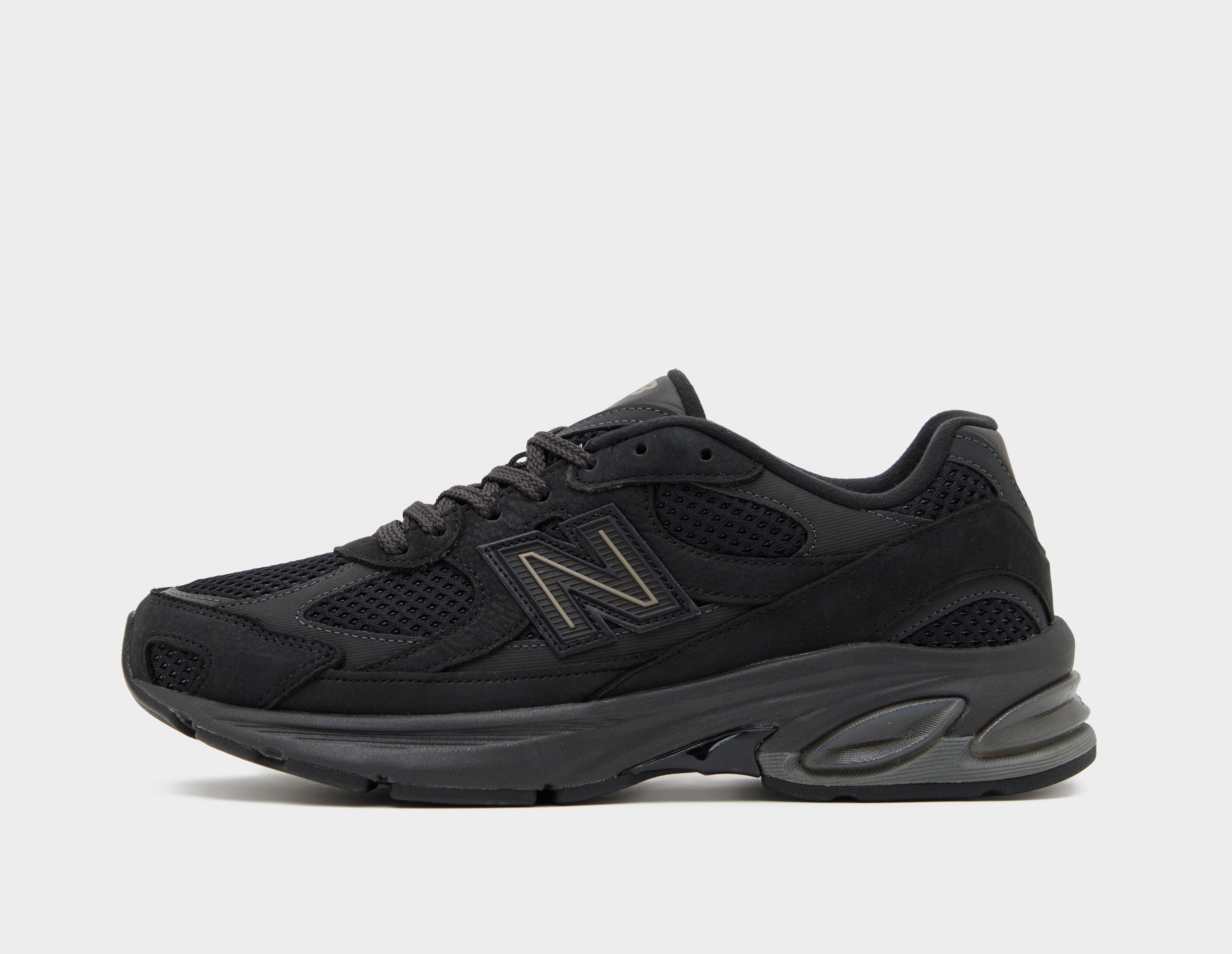 New Balance 2010 Black in  Men's Size 7.5