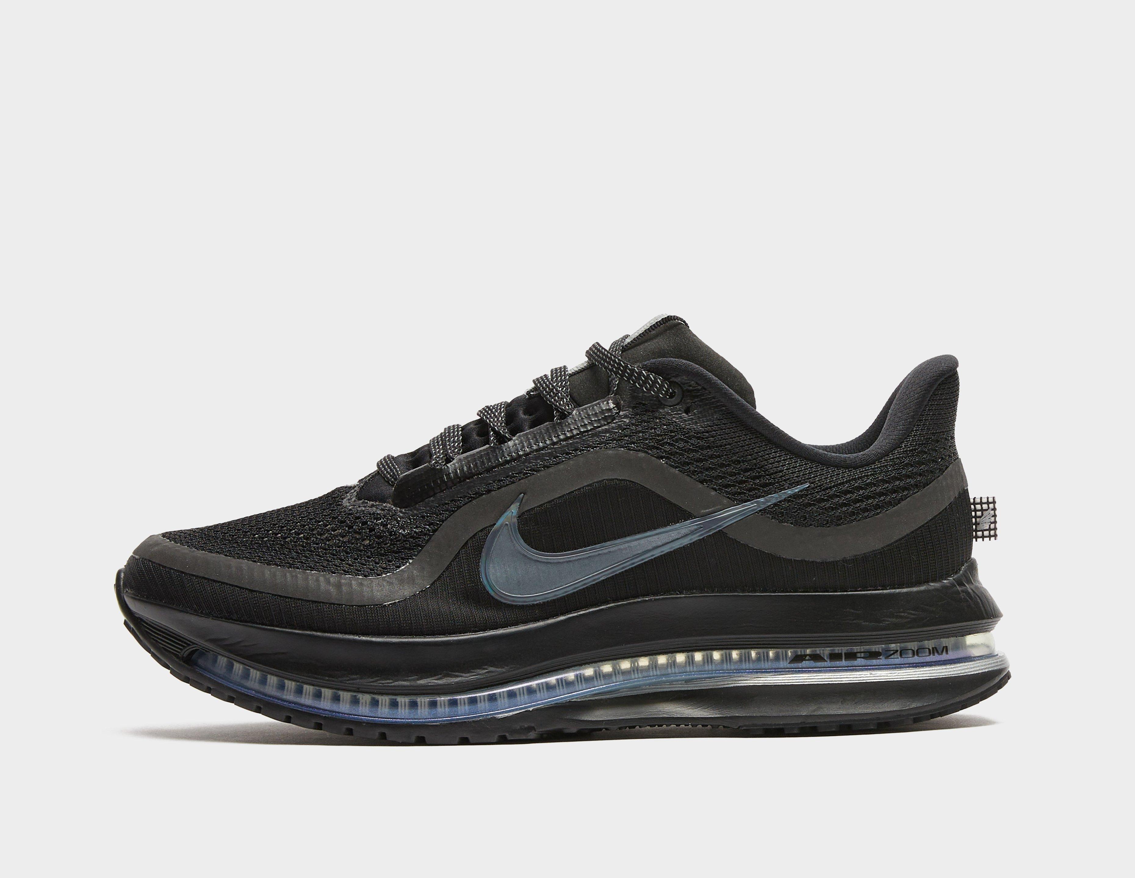 Nike Pegasus Premium Black in  Men's Size 7