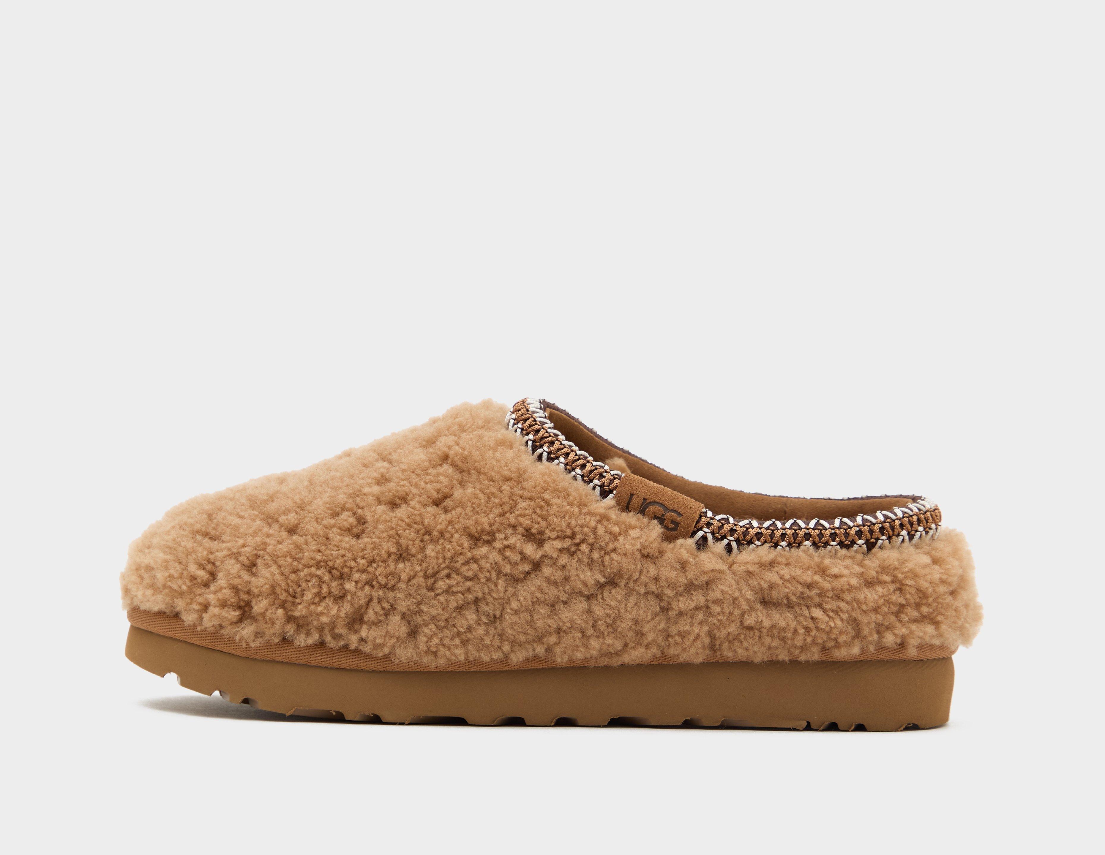 Ugg  Tasman Maxi Curly Brown in  Women's Size 3