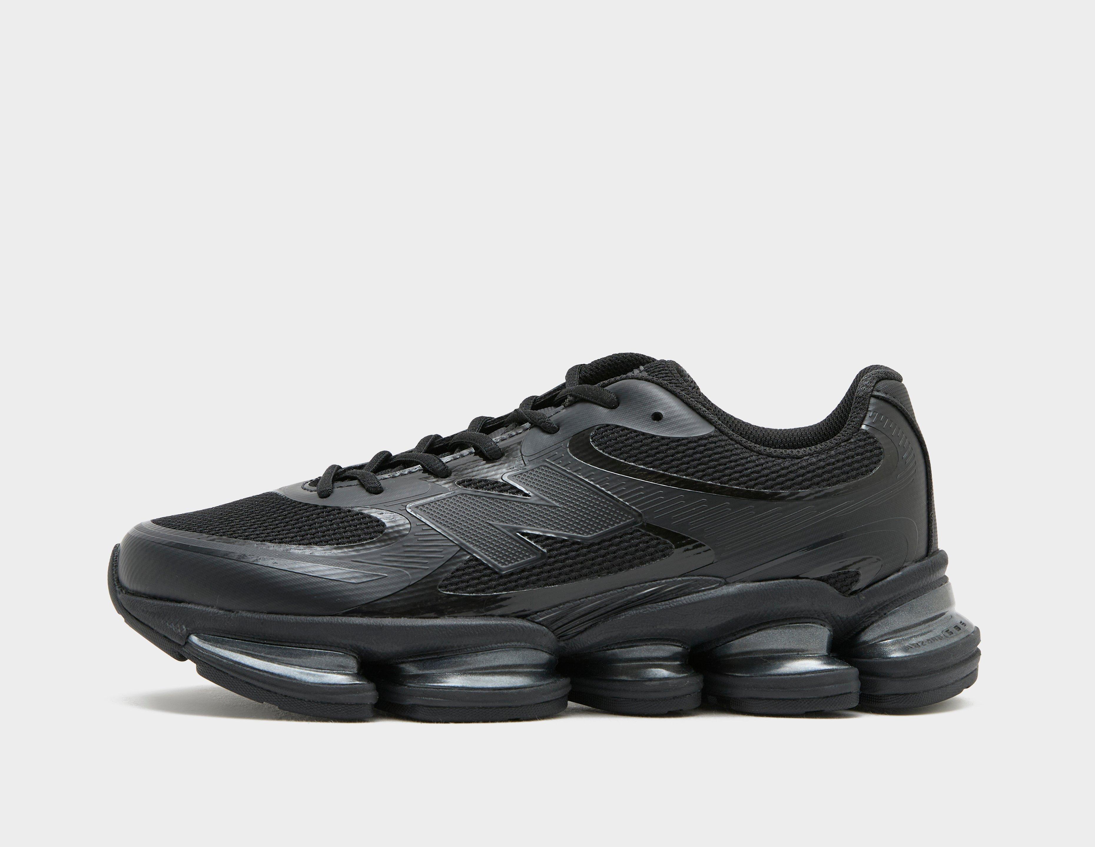 New Balance Abzorb 2000 Black in  Men's Size 9.5