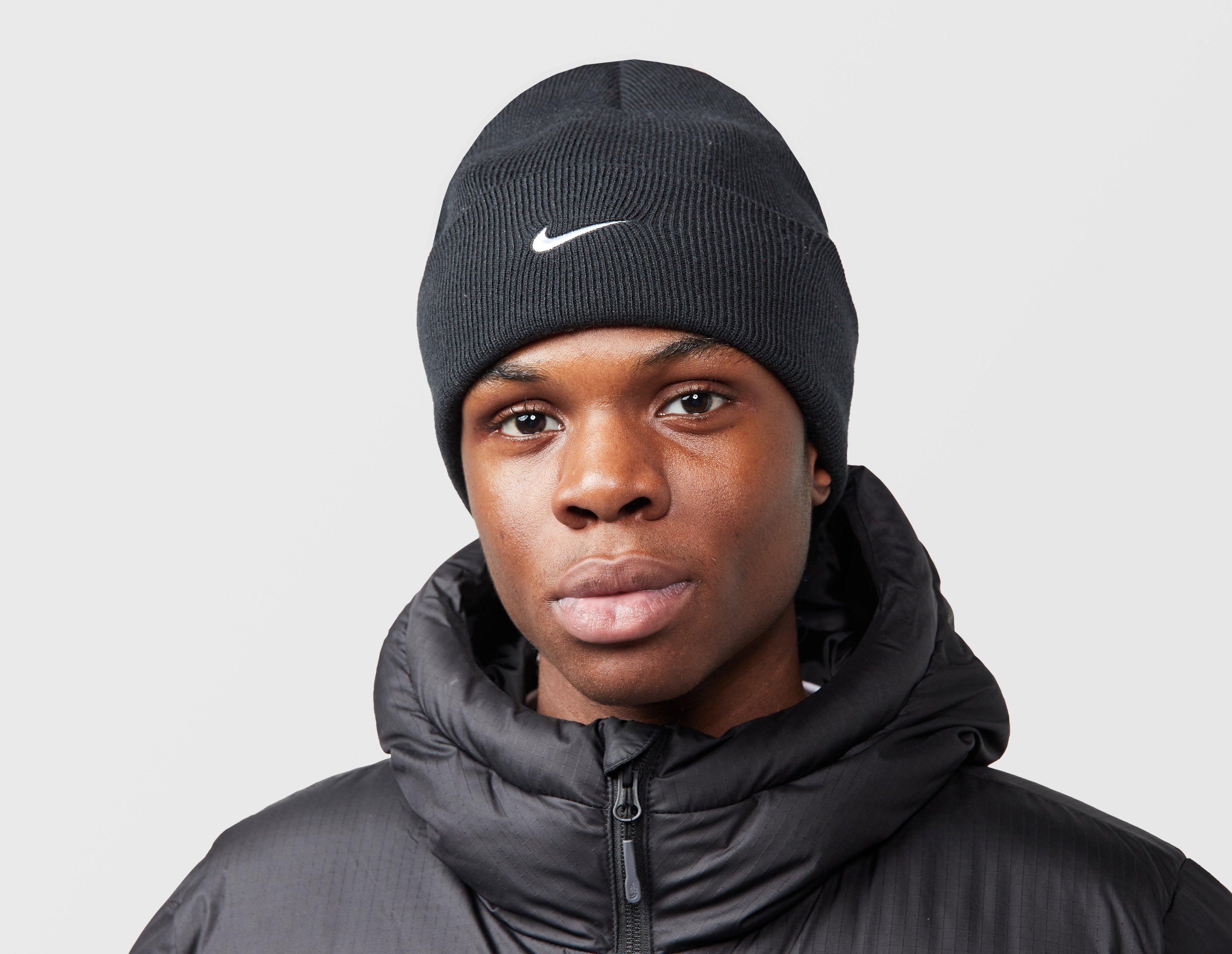 Nike Peak Swoosh Beanie Black in   Size One Size