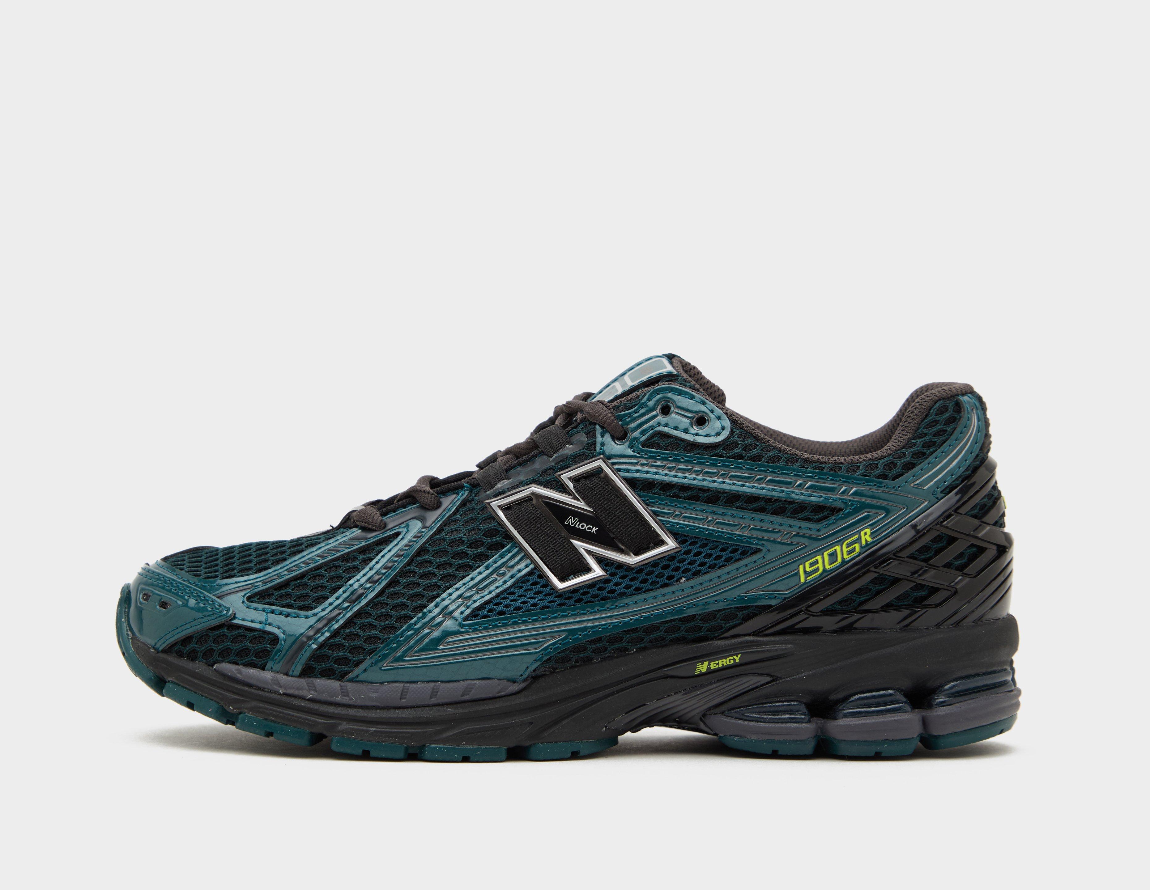 New Balance 1906R Green in  Men's Size 8.5