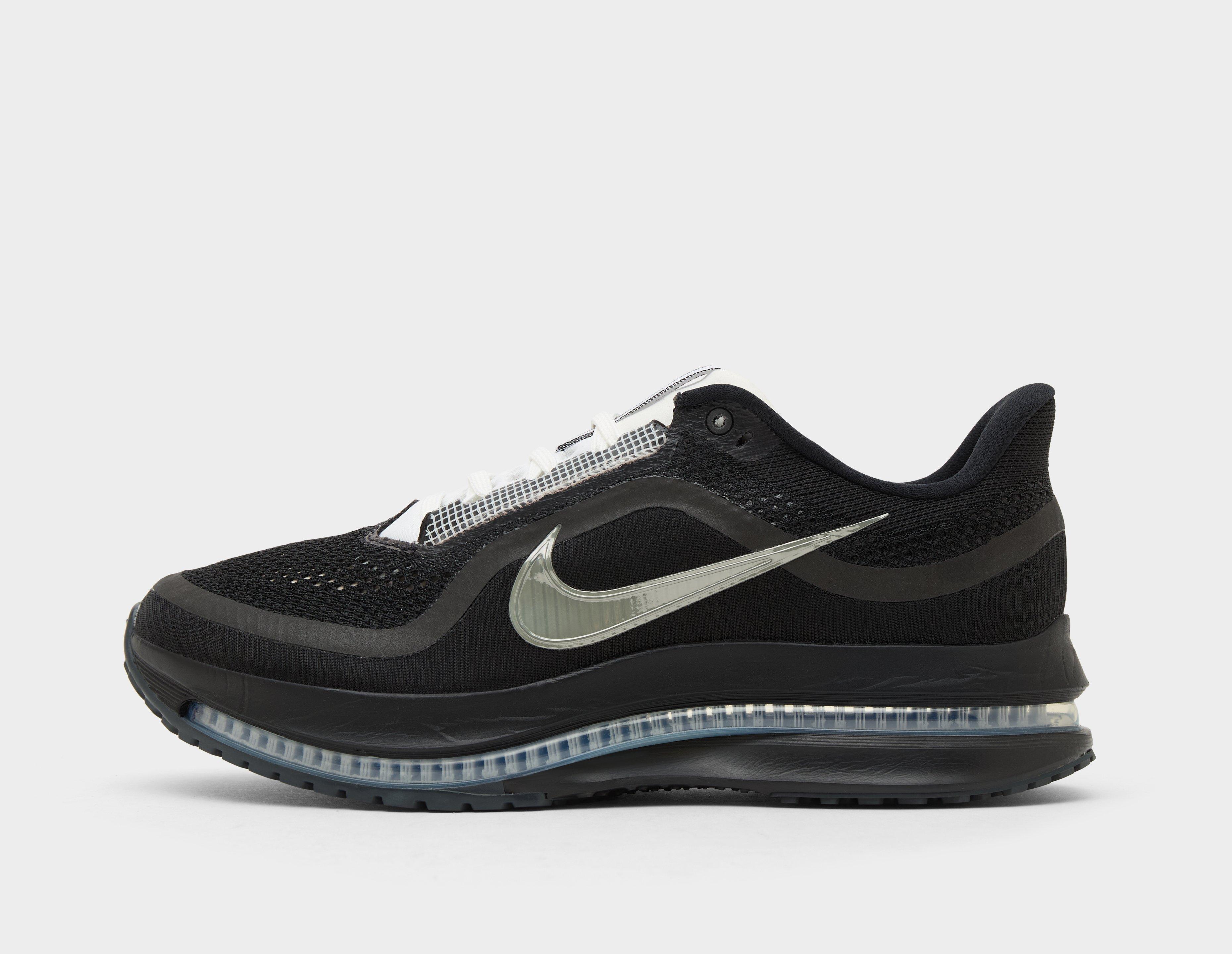 Nike Pegasus Premium Black in  Men's Size 6-