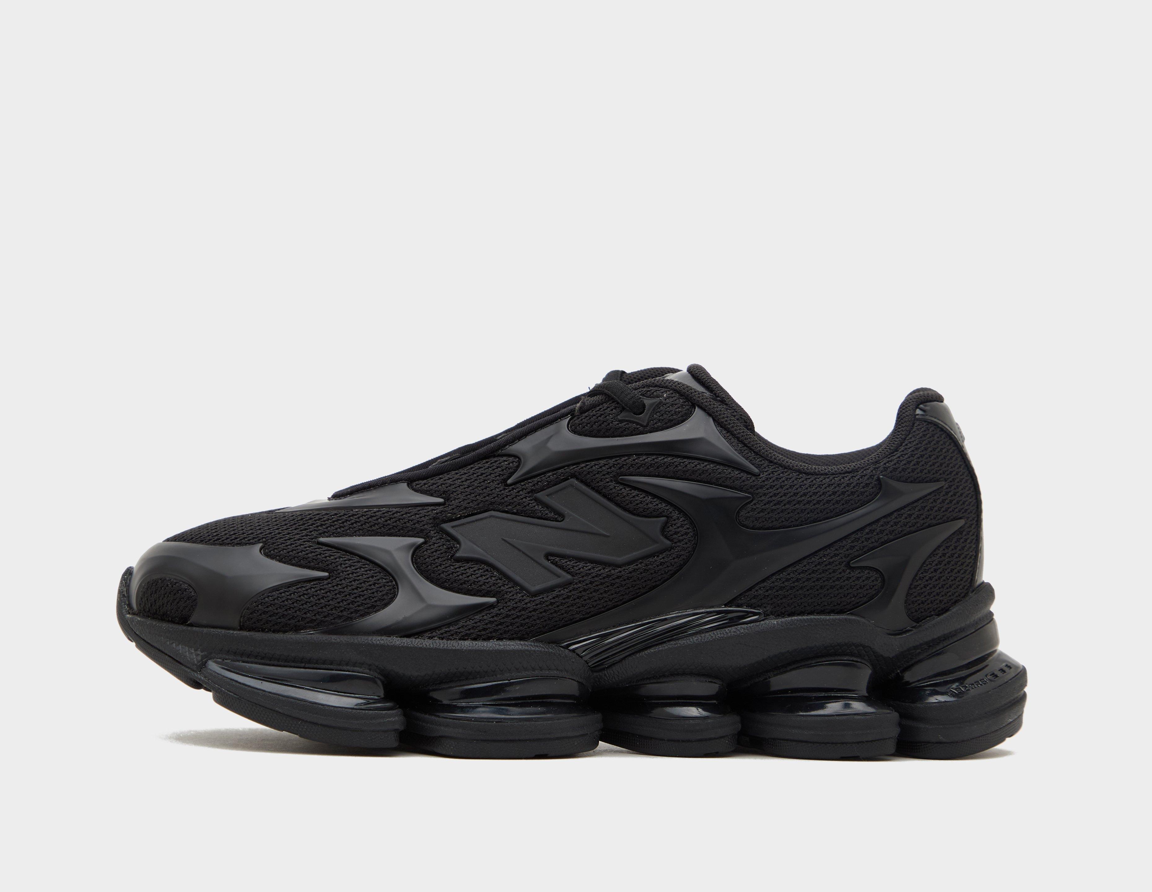 New Balance  Abzorb 2000 Black in  Women's Size 4