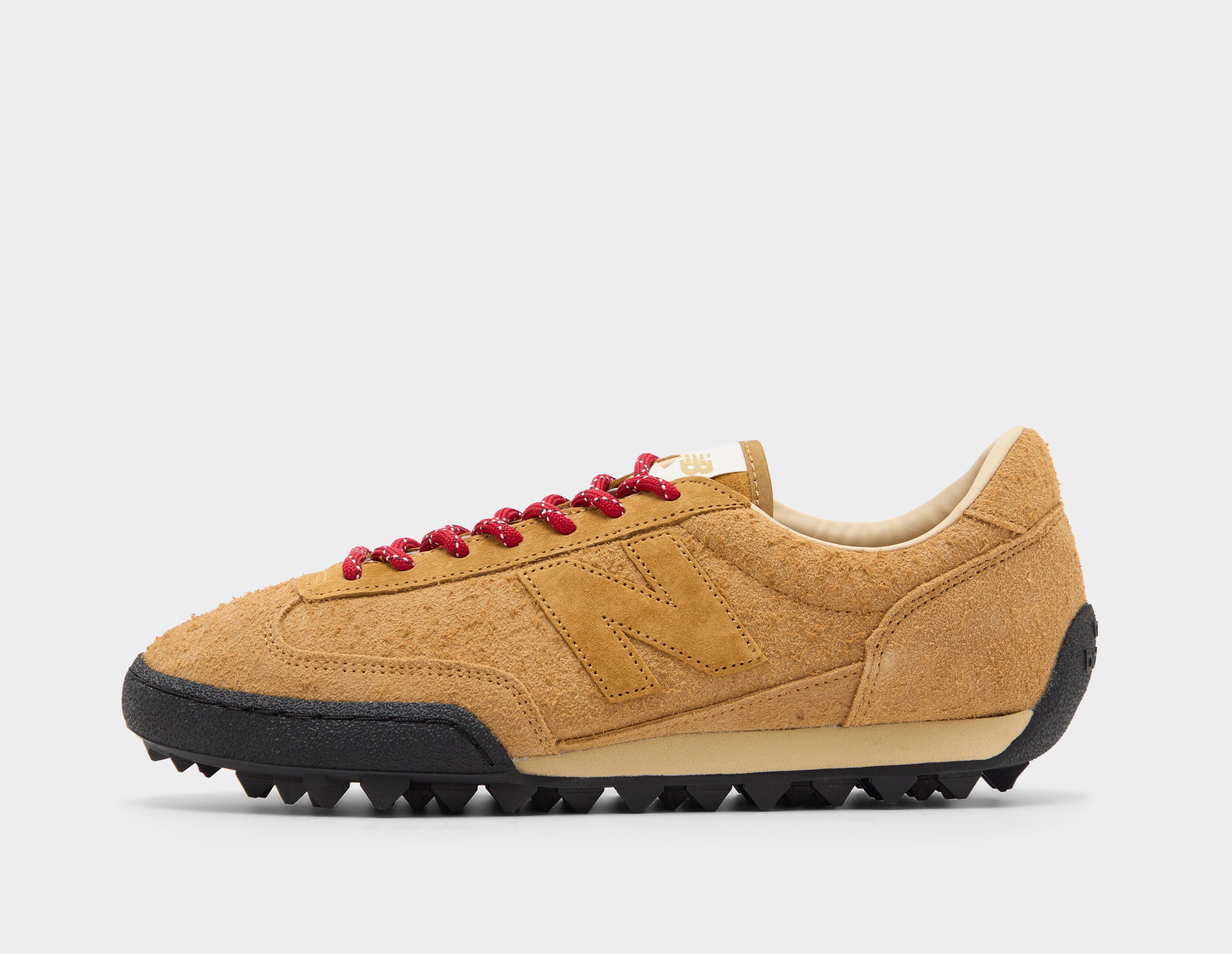 New Balance Gator Run Brown in  Men's Size 10