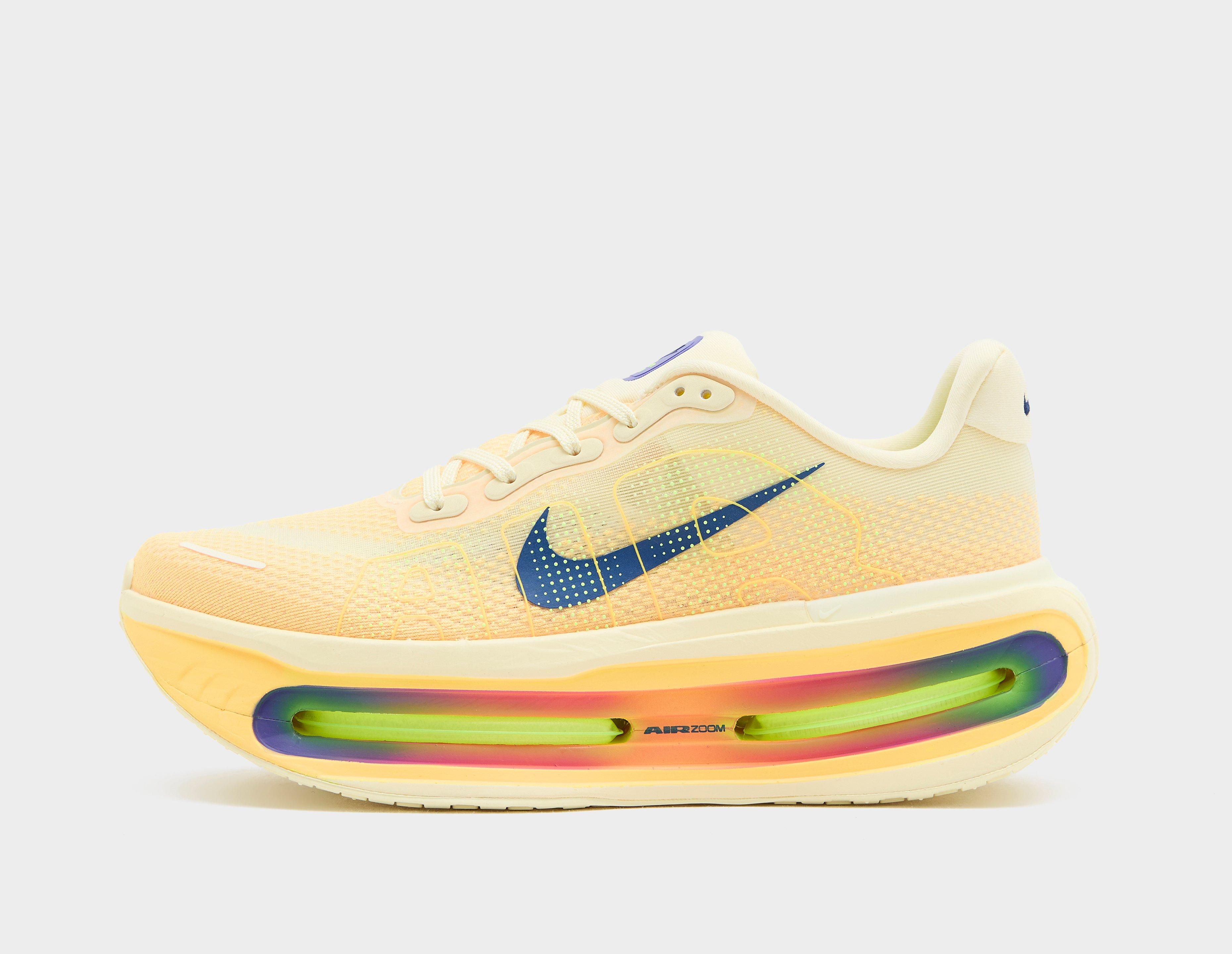 Nike Vomero Premium Yellow in  Men's Size 9
